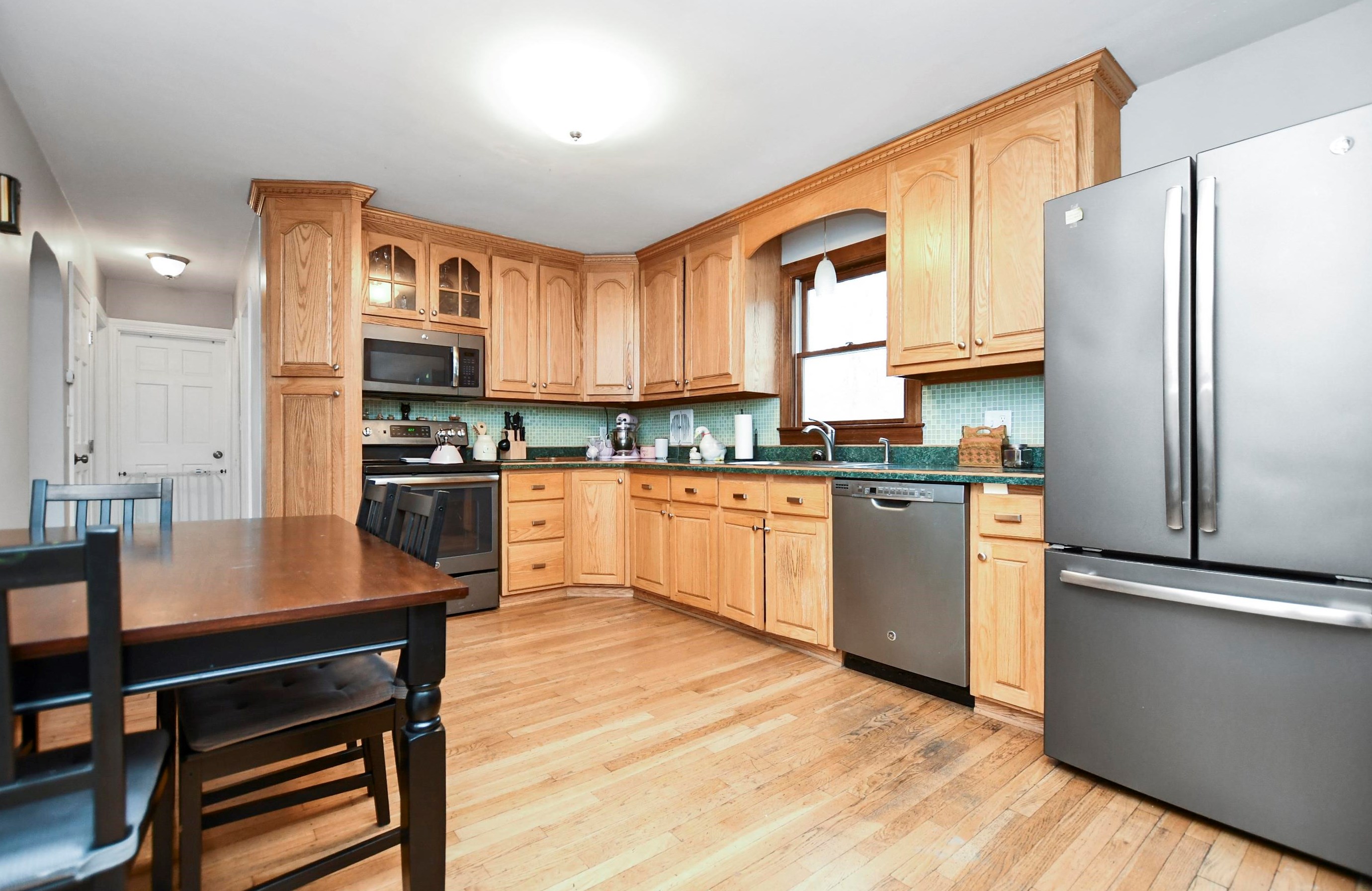 166 Exchange Ave, Manchester NH  03104-1532 exterior