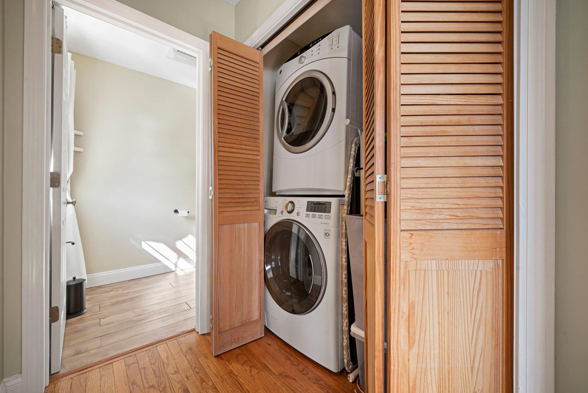 1110 Goffstown Rd, Manchester NH  03102-2359 exterior