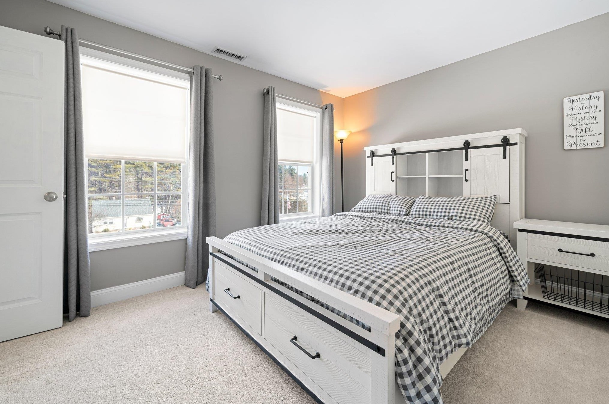 1110 Goffstown Rd, Manchester NH  03102-2359 exterior