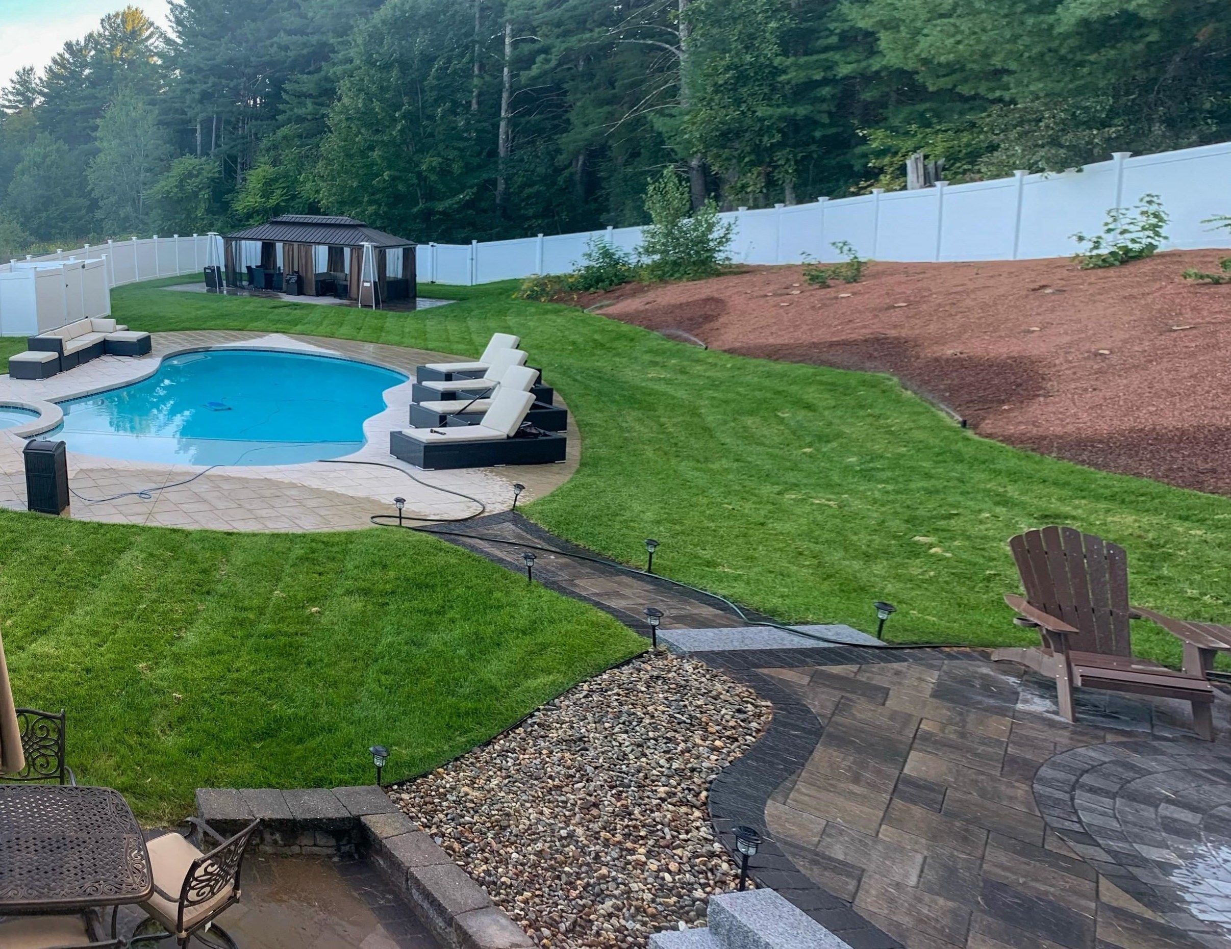 1110 Goffstown Rd, Manchester NH  03102-2359 exterior