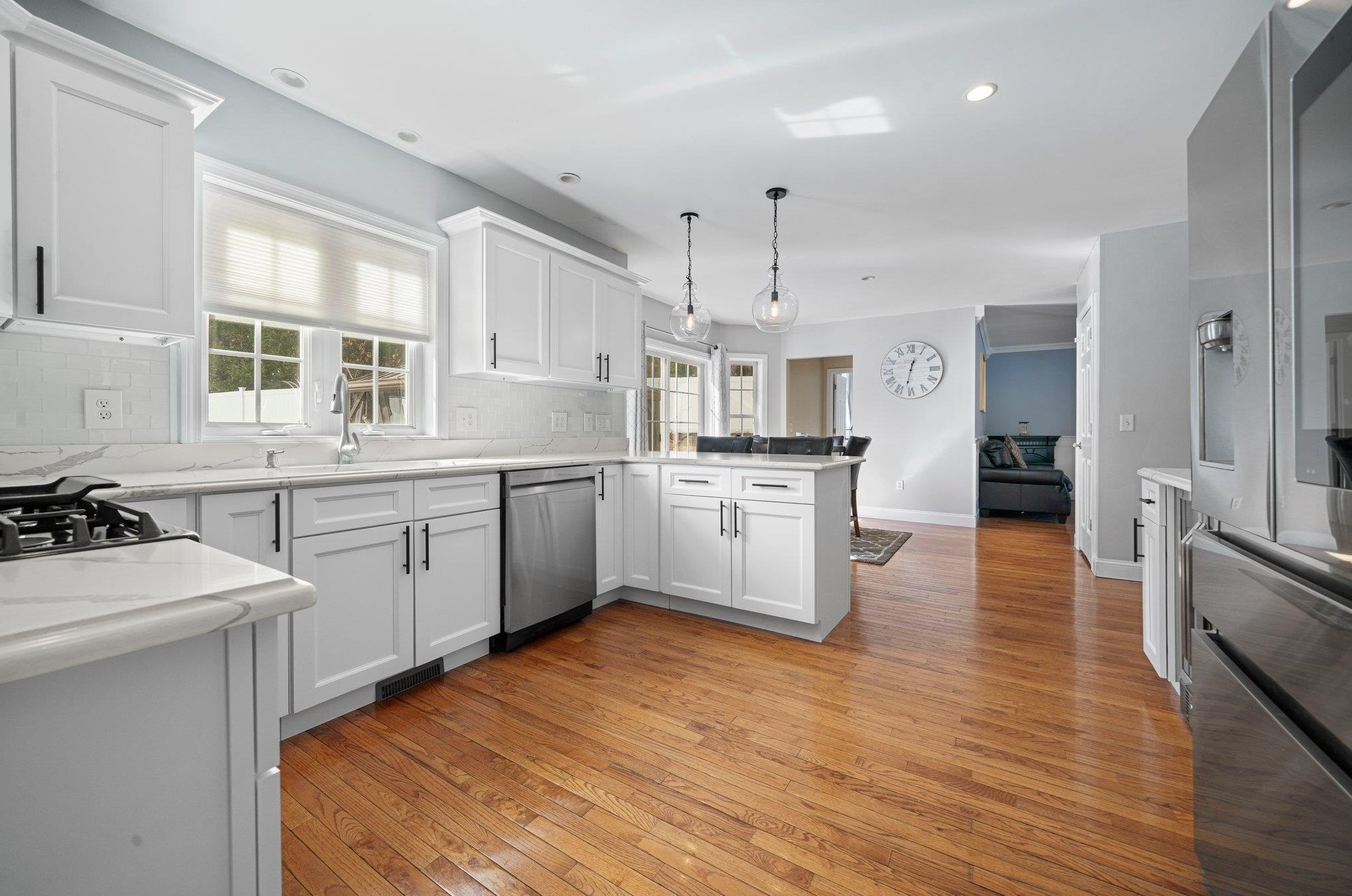 1110 Goffstown Rd, Manchester NH  03102-2359 exterior