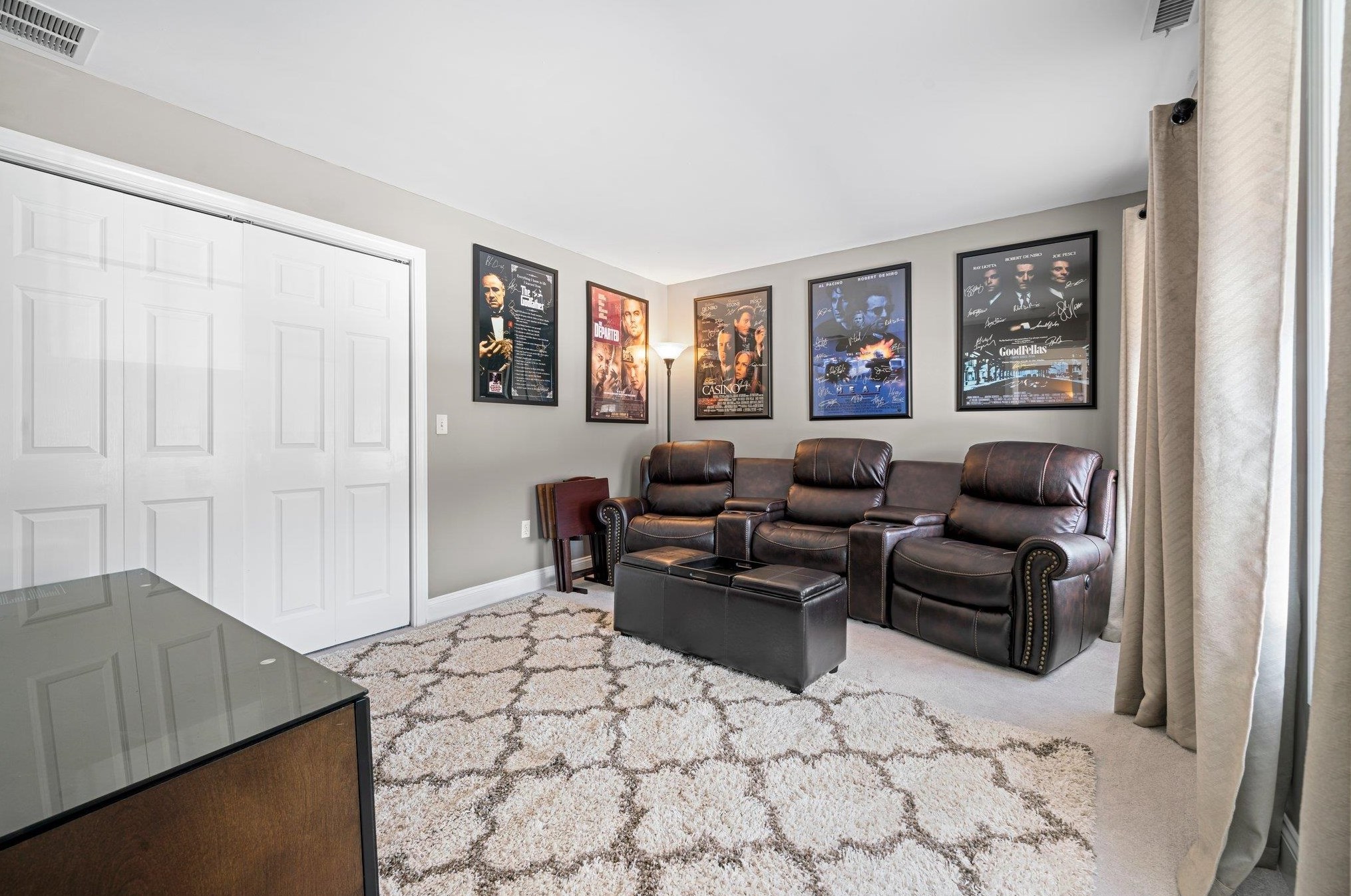 1110 Goffstown Rd, Manchester NH  03102-2359 exterior