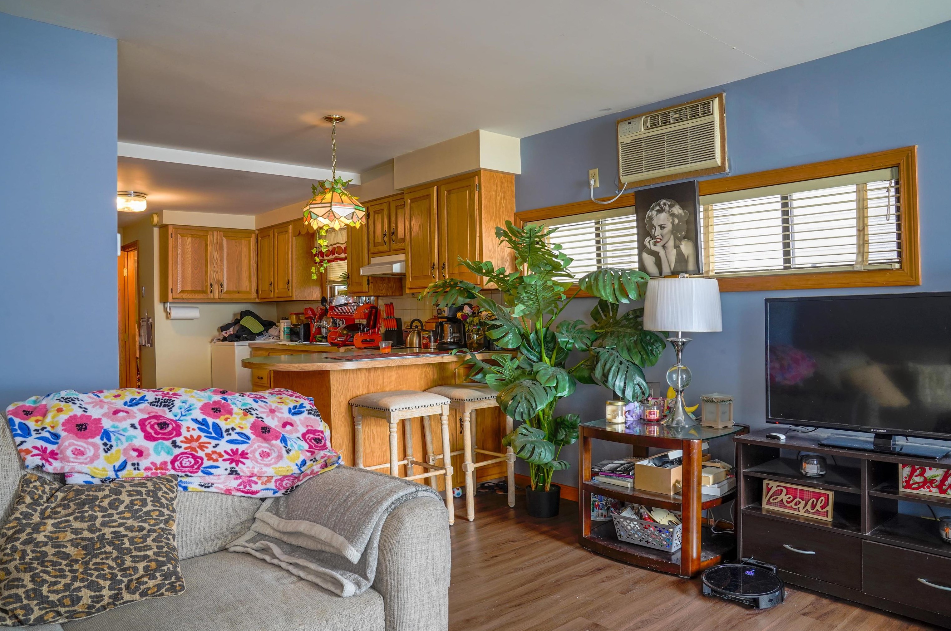 57 Varney St, Manchester NH  03102-4202 exterior