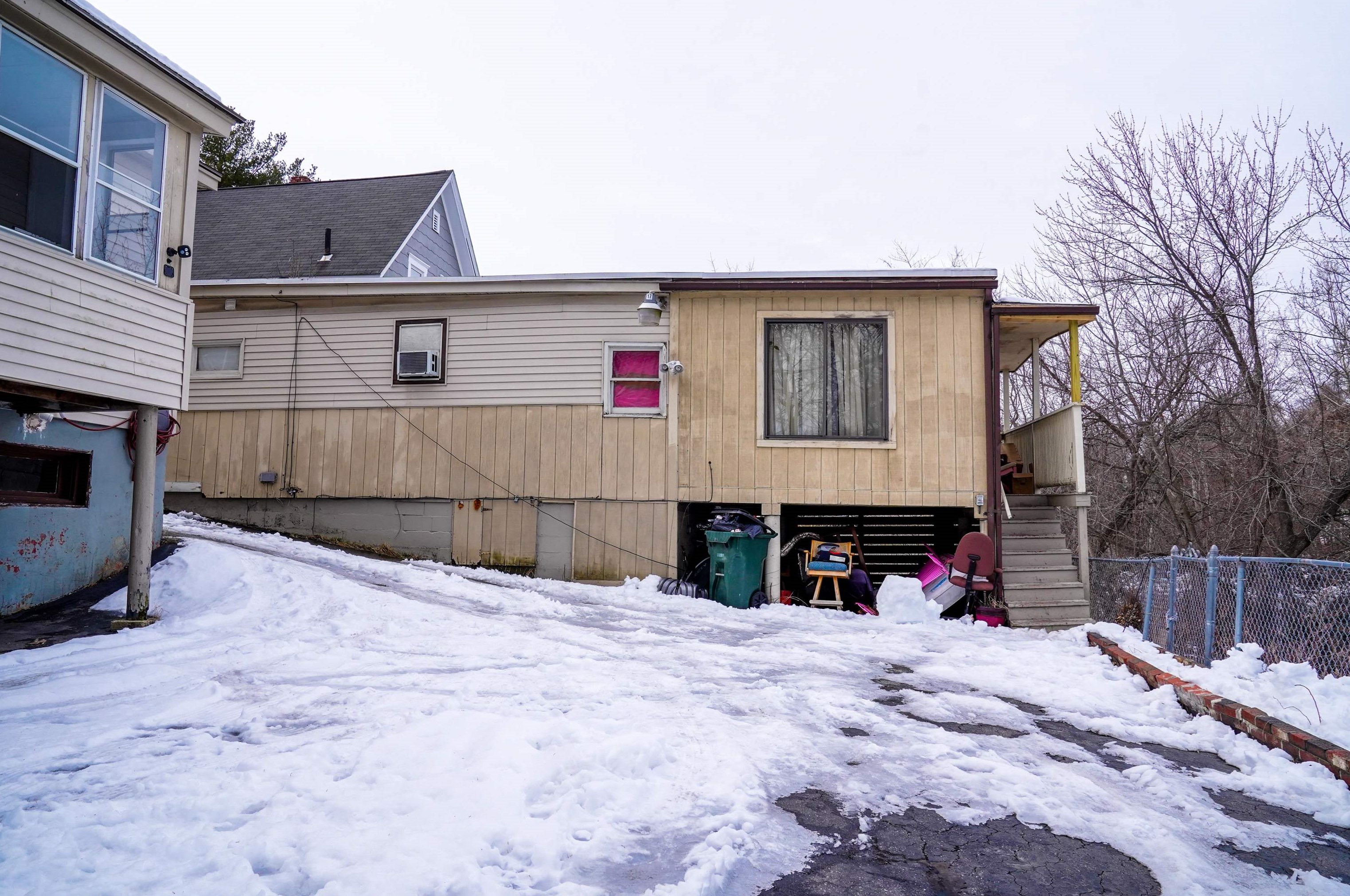 57 Varney St, Manchester NH  03102-4202 exterior