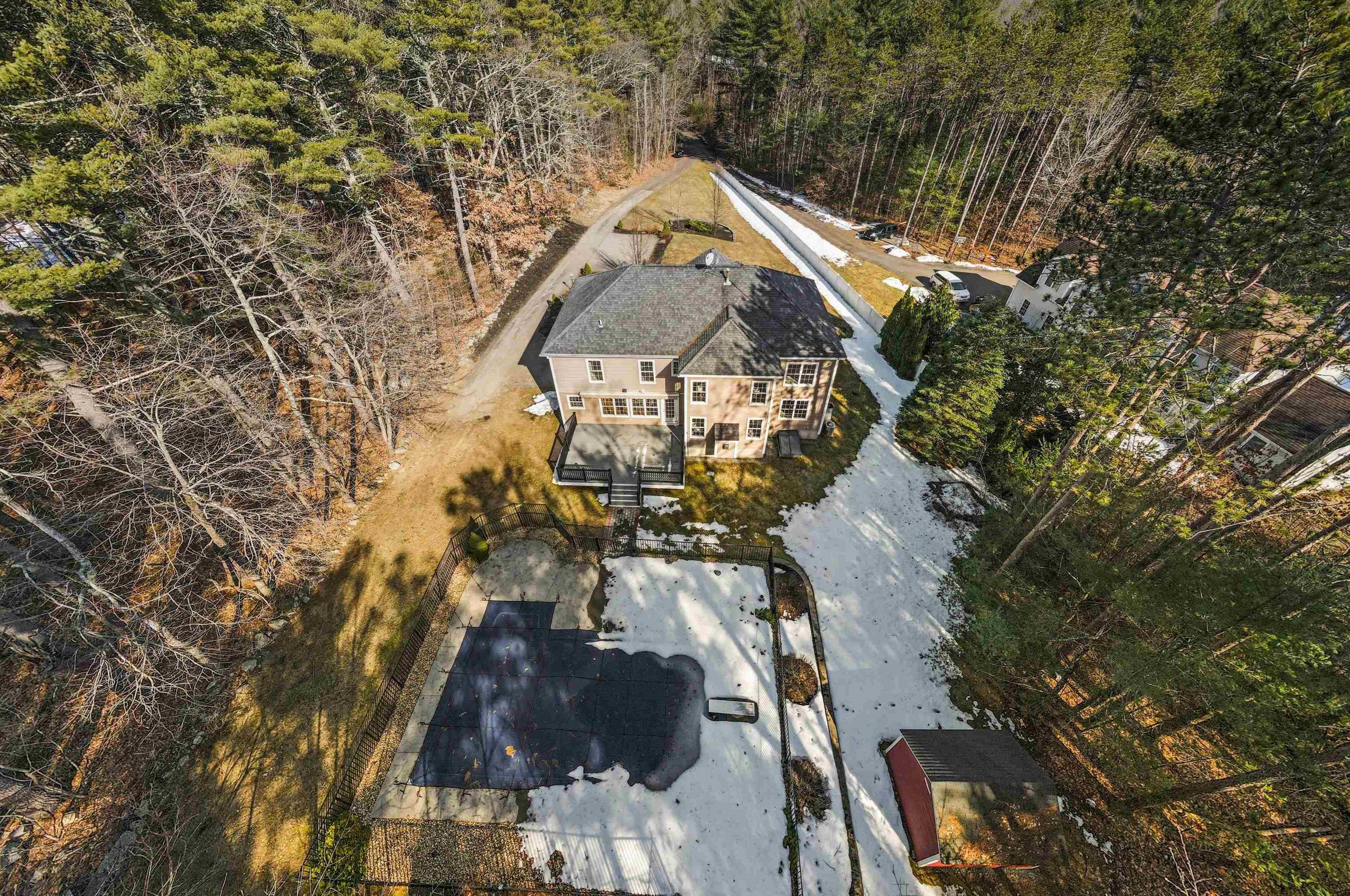 4 Candlewood Rd, Windham NH  03087-2258 exterior