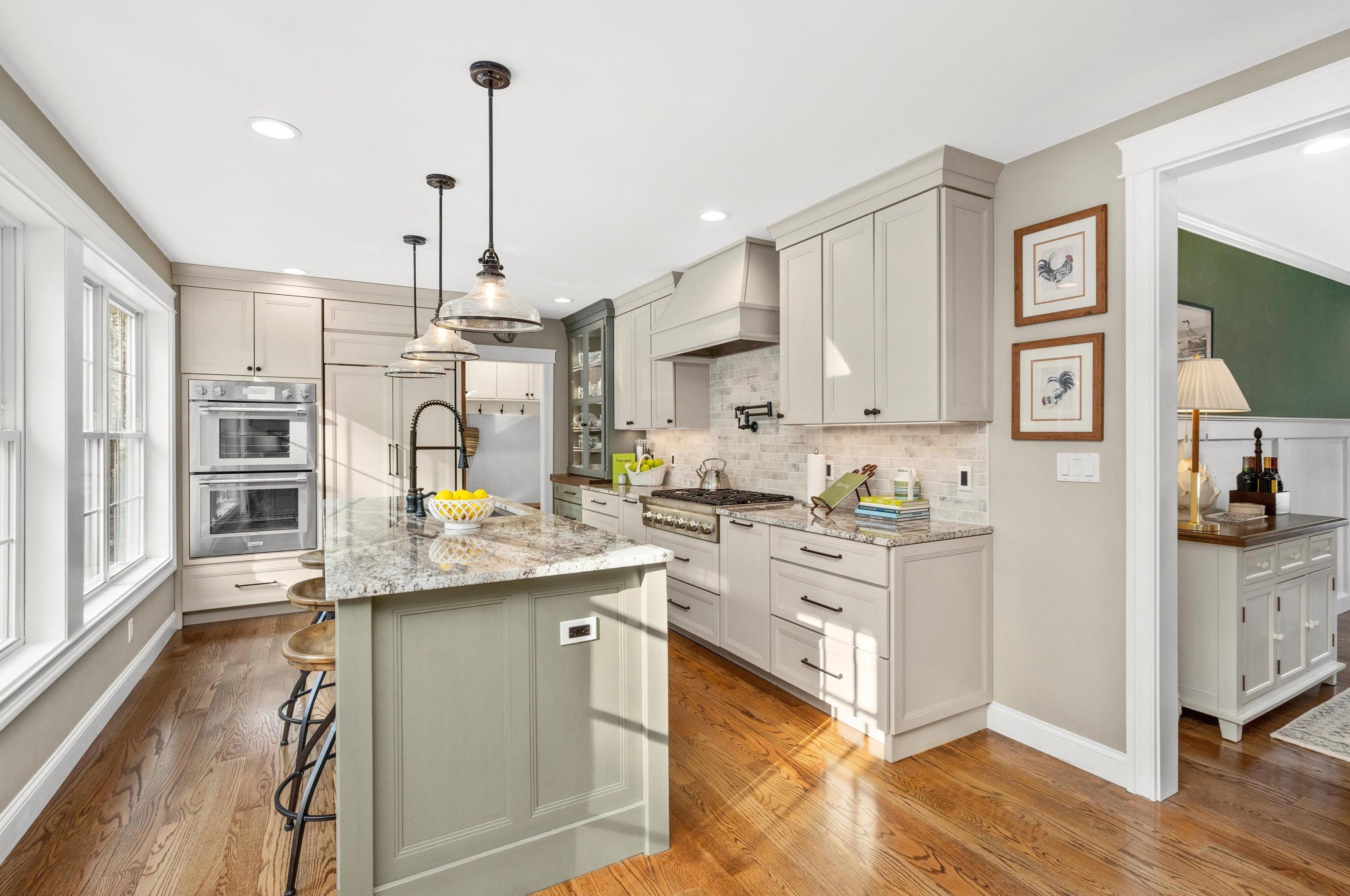 4 Candlewood Rd, Windham NH  03087-2258 exterior