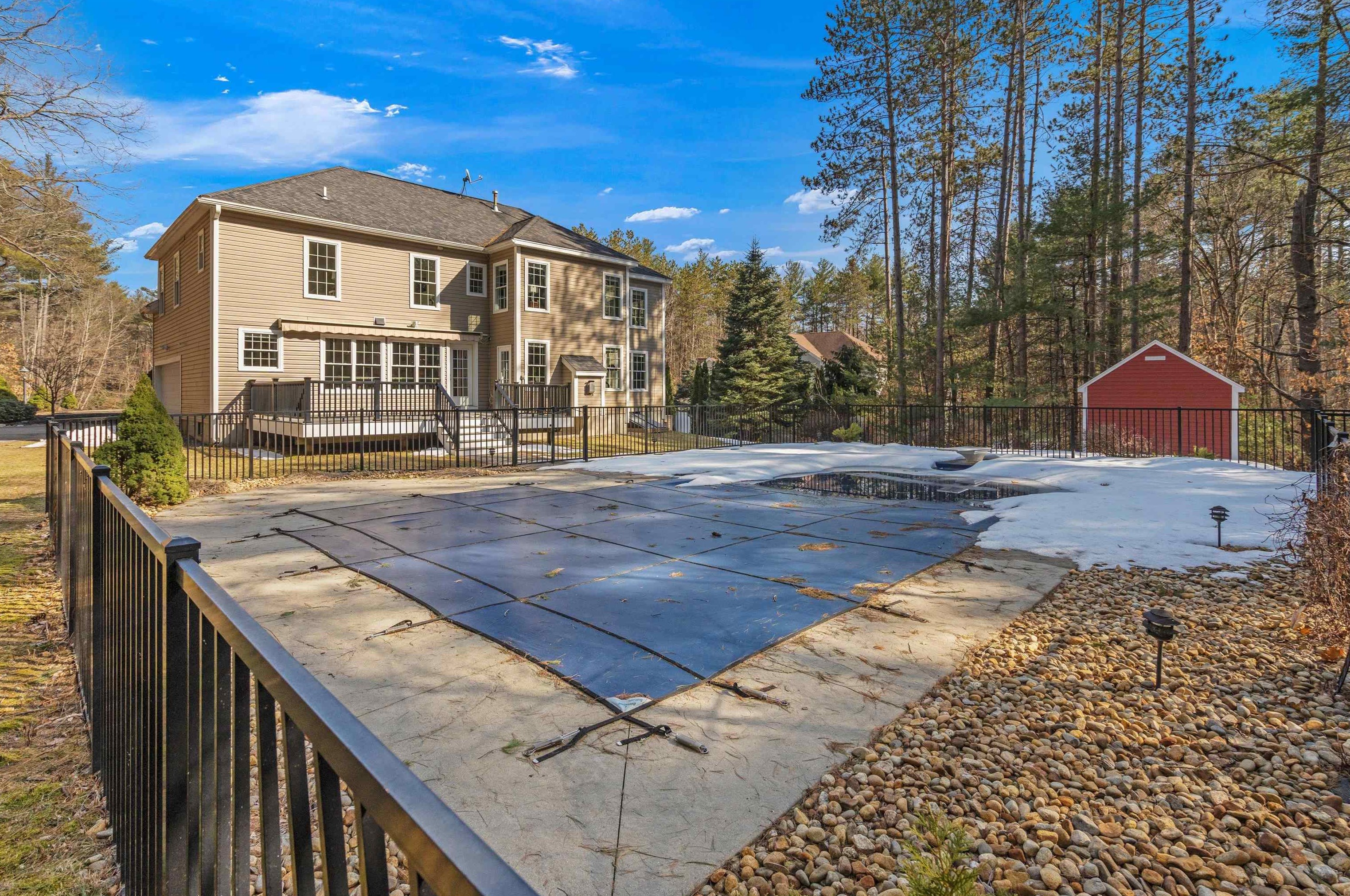 4 Candlewood Rd, Windham NH  03087-2258 exterior