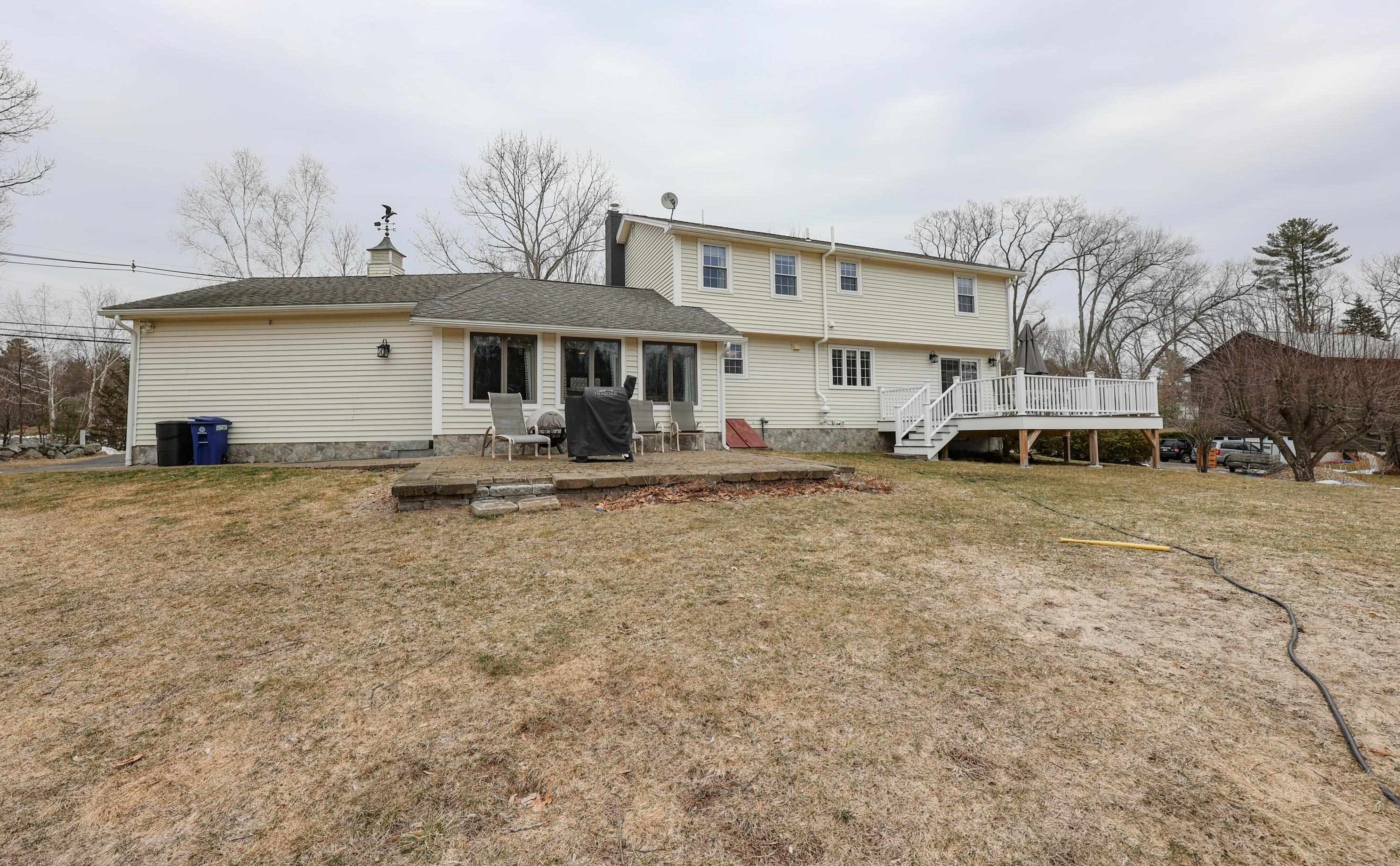 149 Londonderry Rd, Windham NH  03087-1116 exterior