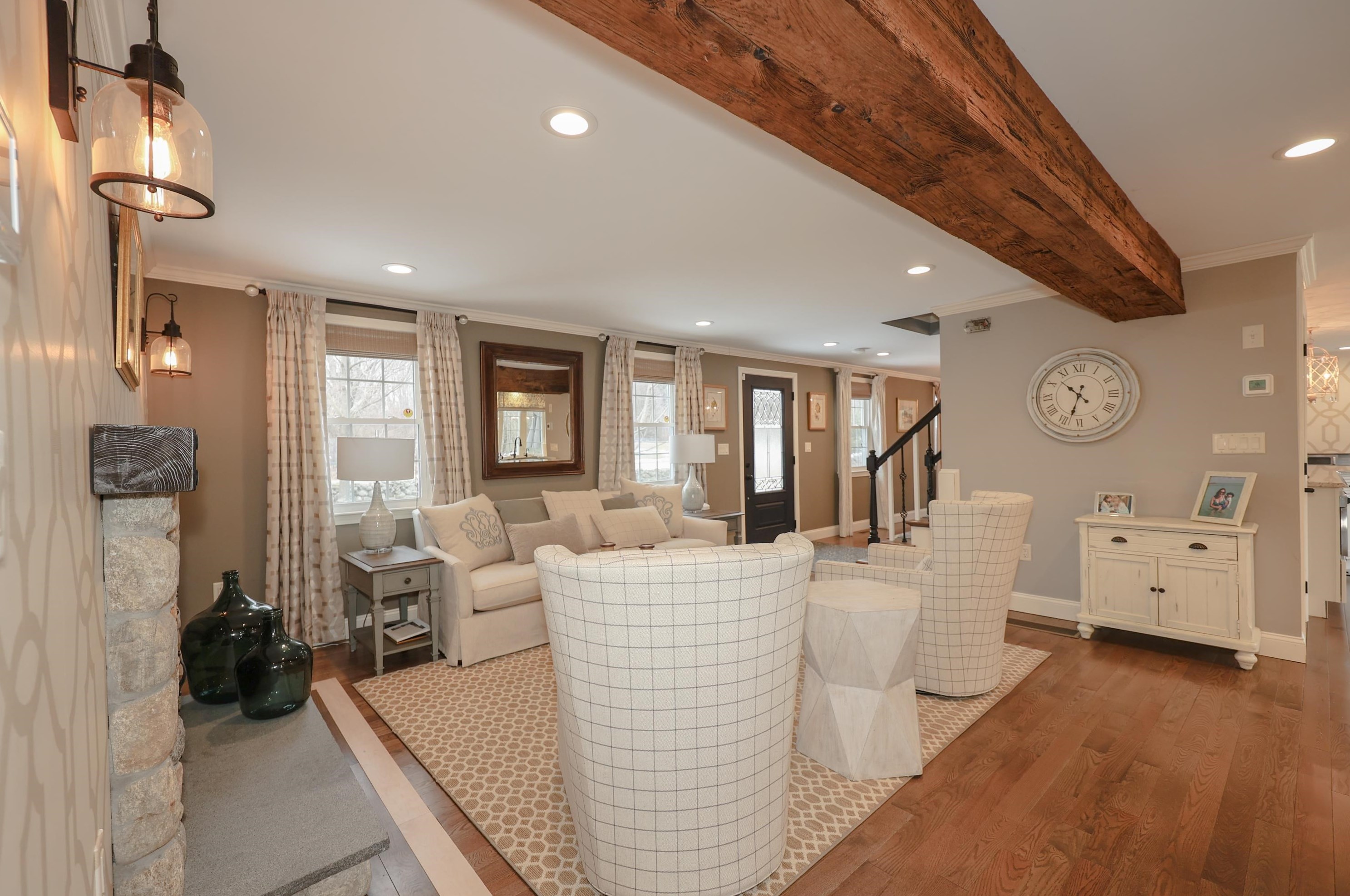 149 Londonderry Rd, Windham NH  03087-1116 exterior