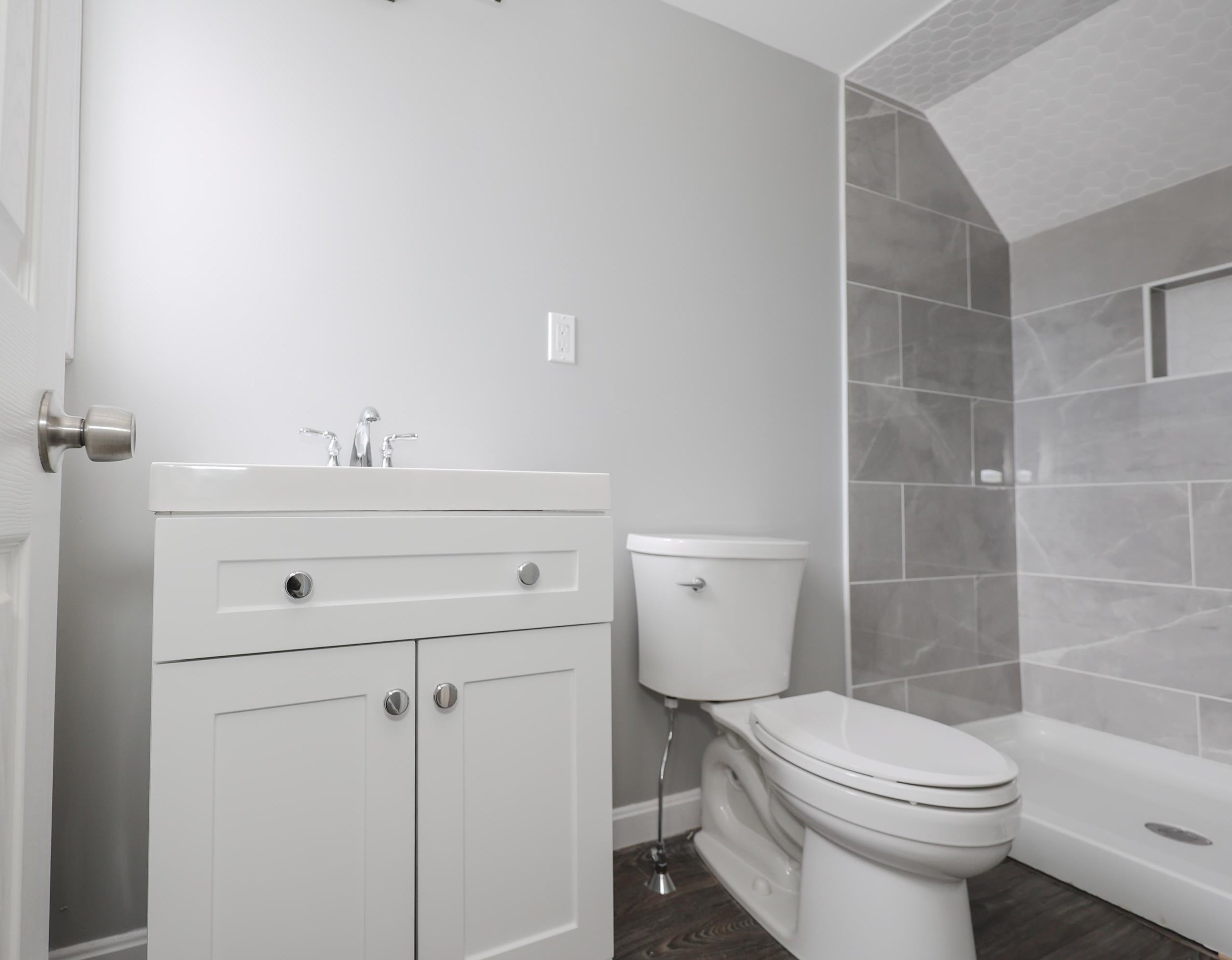 54 Abbott St, Nashua NH  03064-2103 exterior
