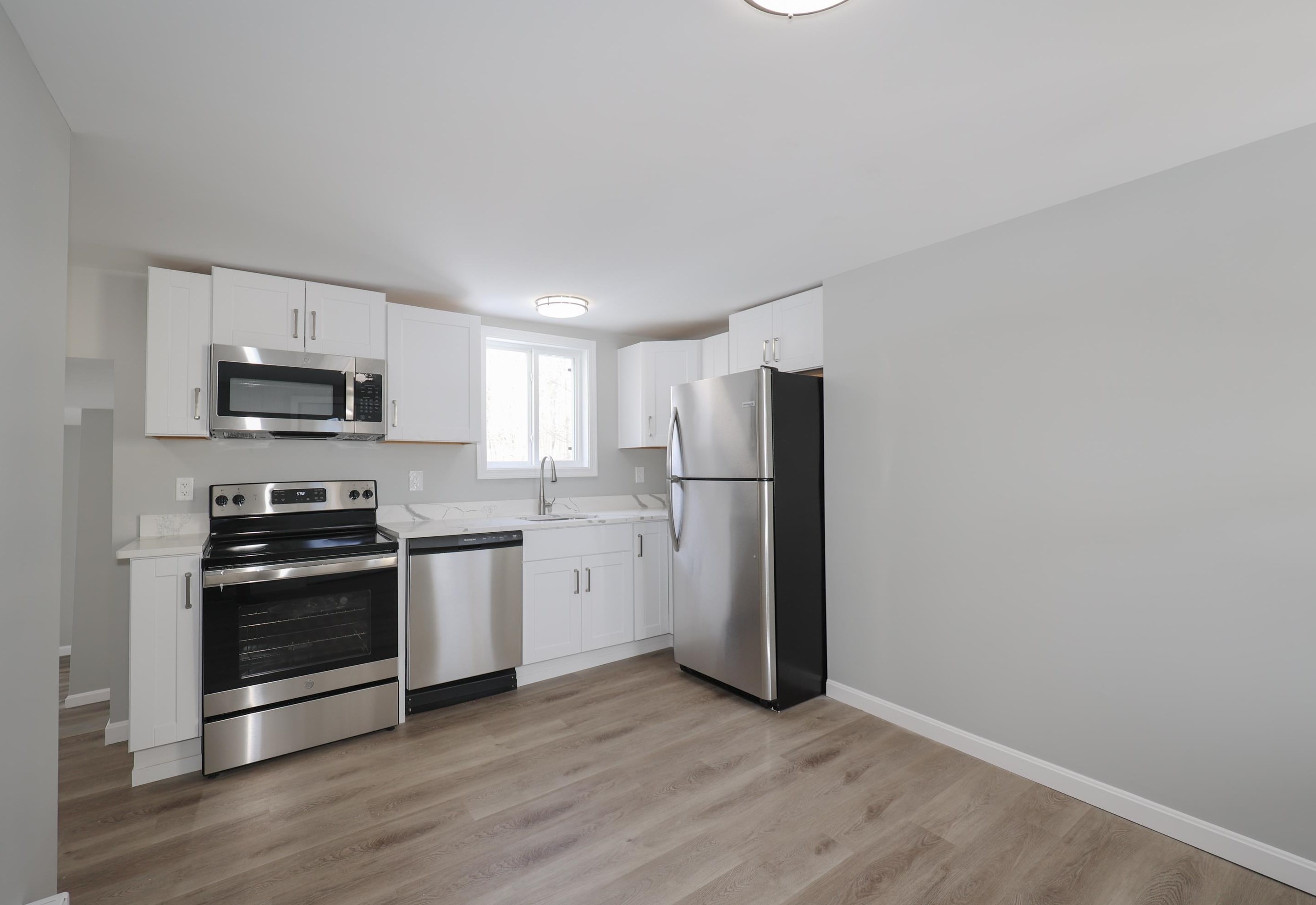 54 Abbott St, Nashua NH  03064-2103 exterior