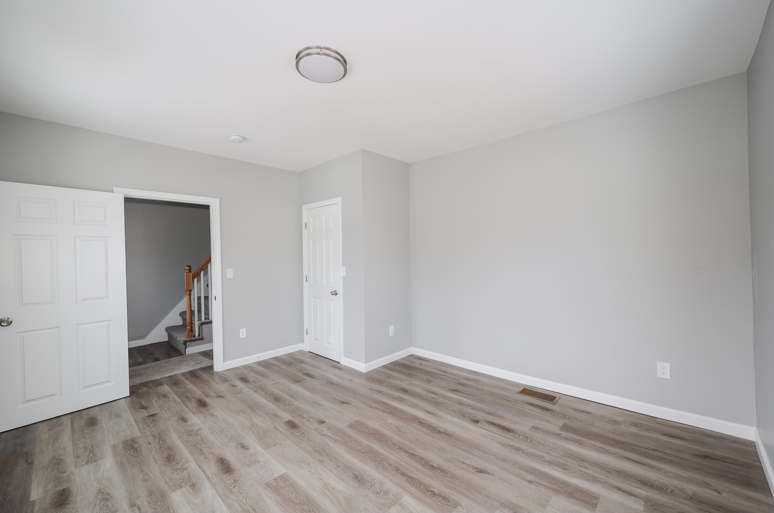 54 Abbott St, Nashua NH  03064-2103 exterior