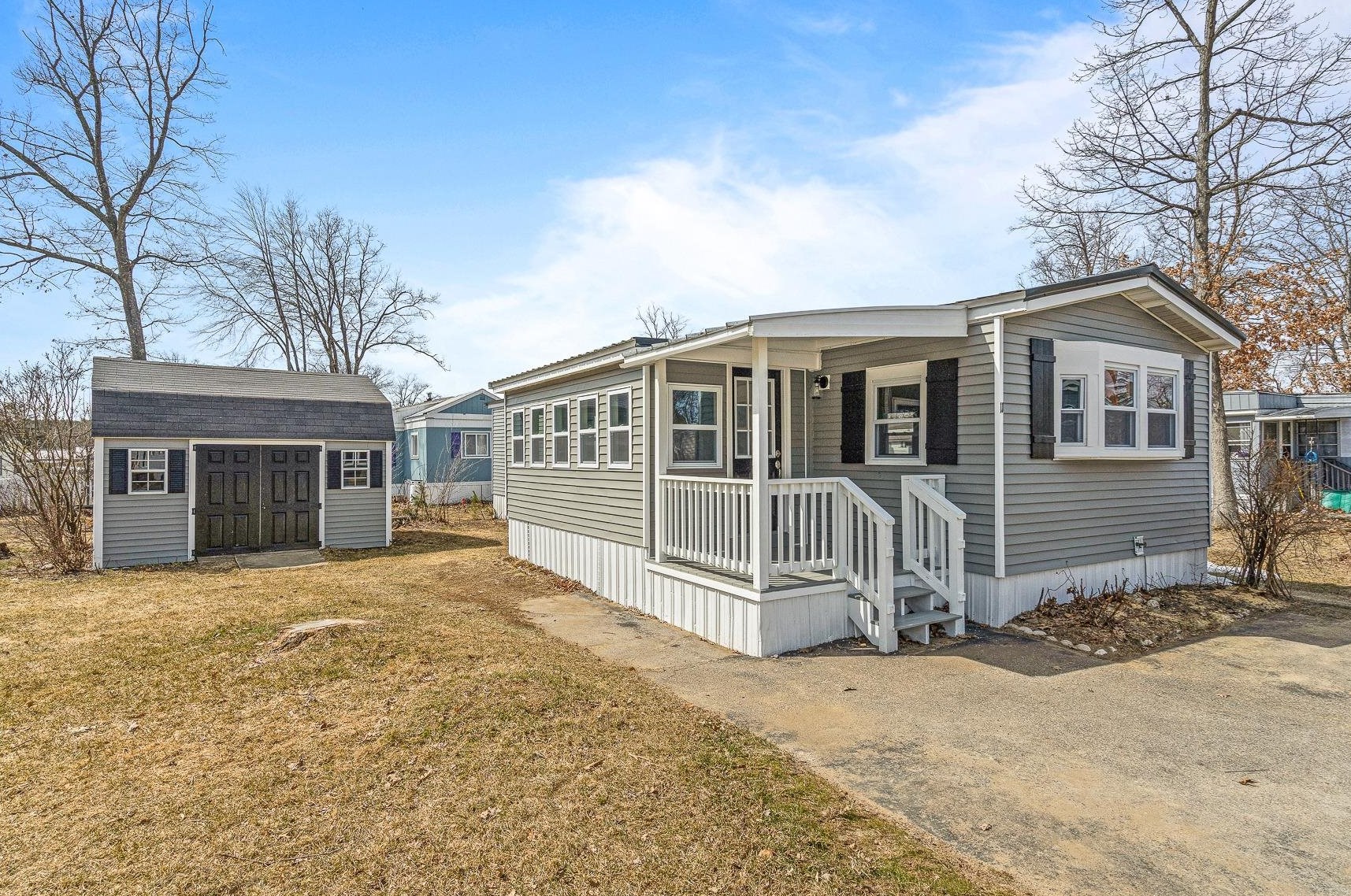 11 Clayton Ave, Rochester NH  03867-4847 exterior