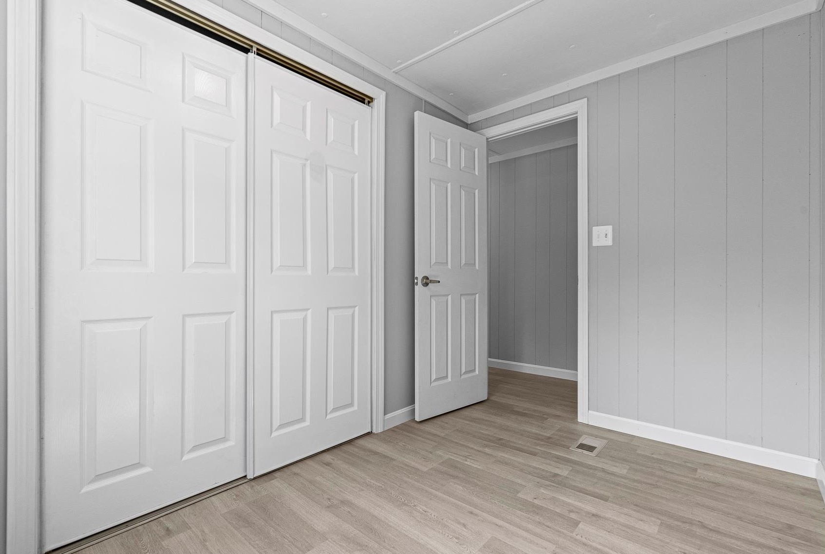 11 Clayton Ave, Rochester NH  03867-4847 exterior