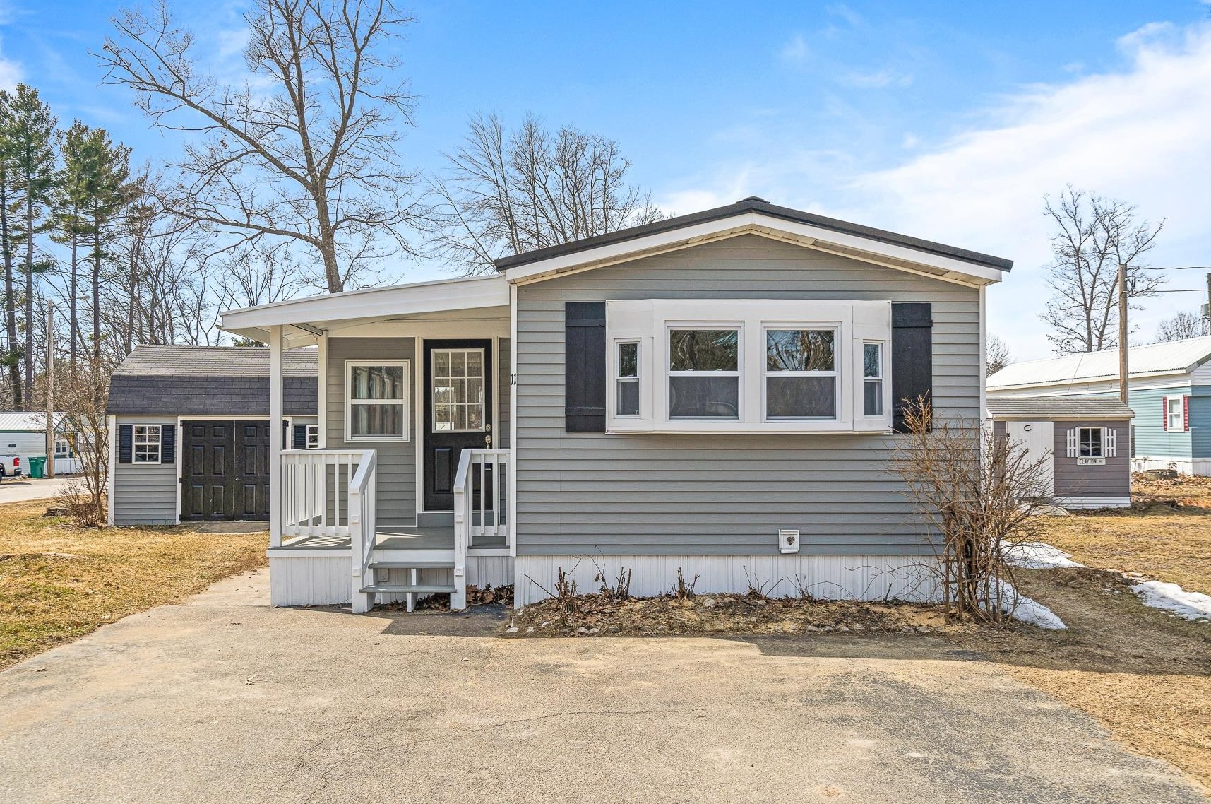 11 Clayton Ave, Rochester NH  03867-4847 exterior