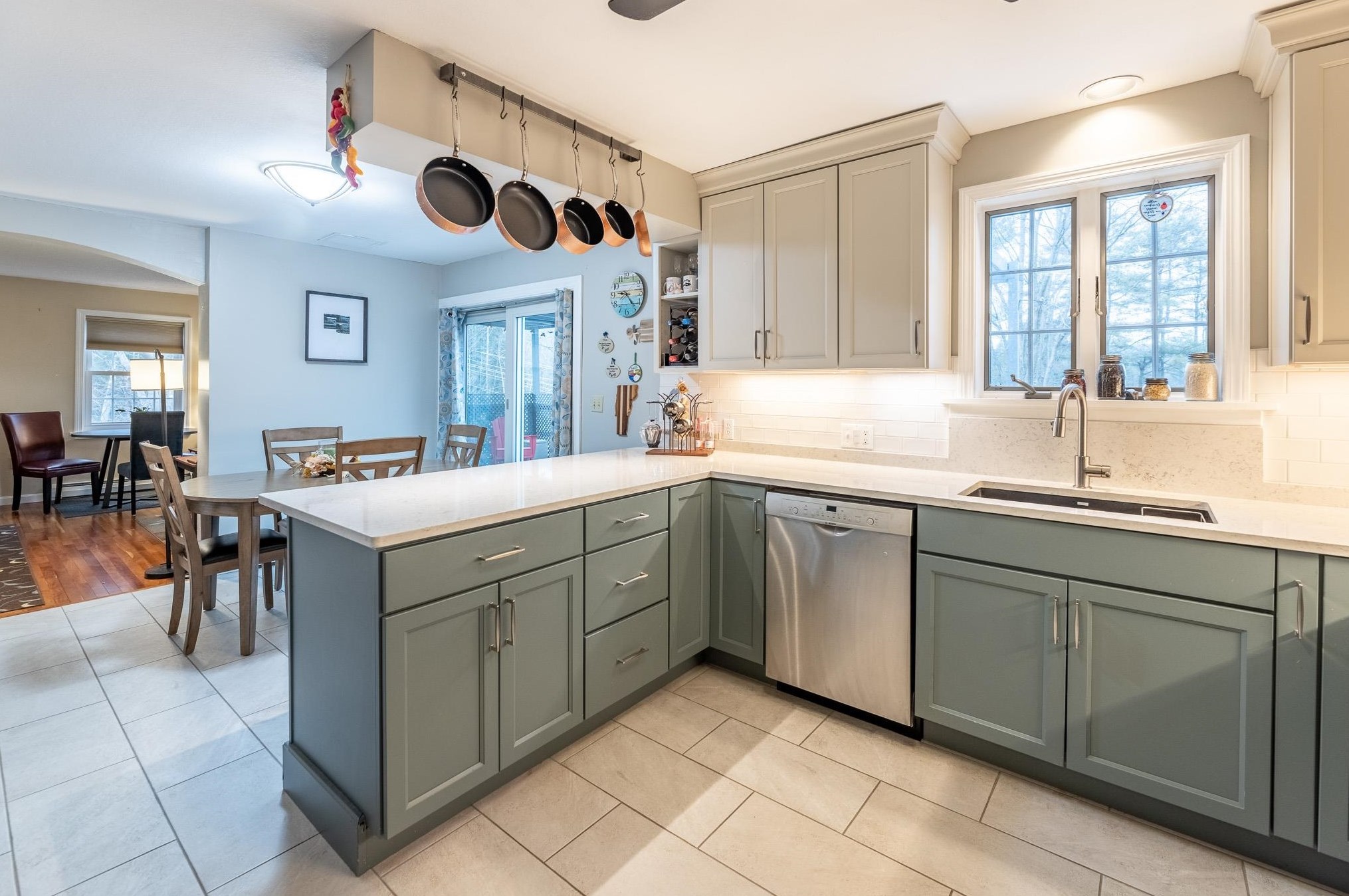 96 Buckingham Pl, Lebanon NH  03766-2609 exterior