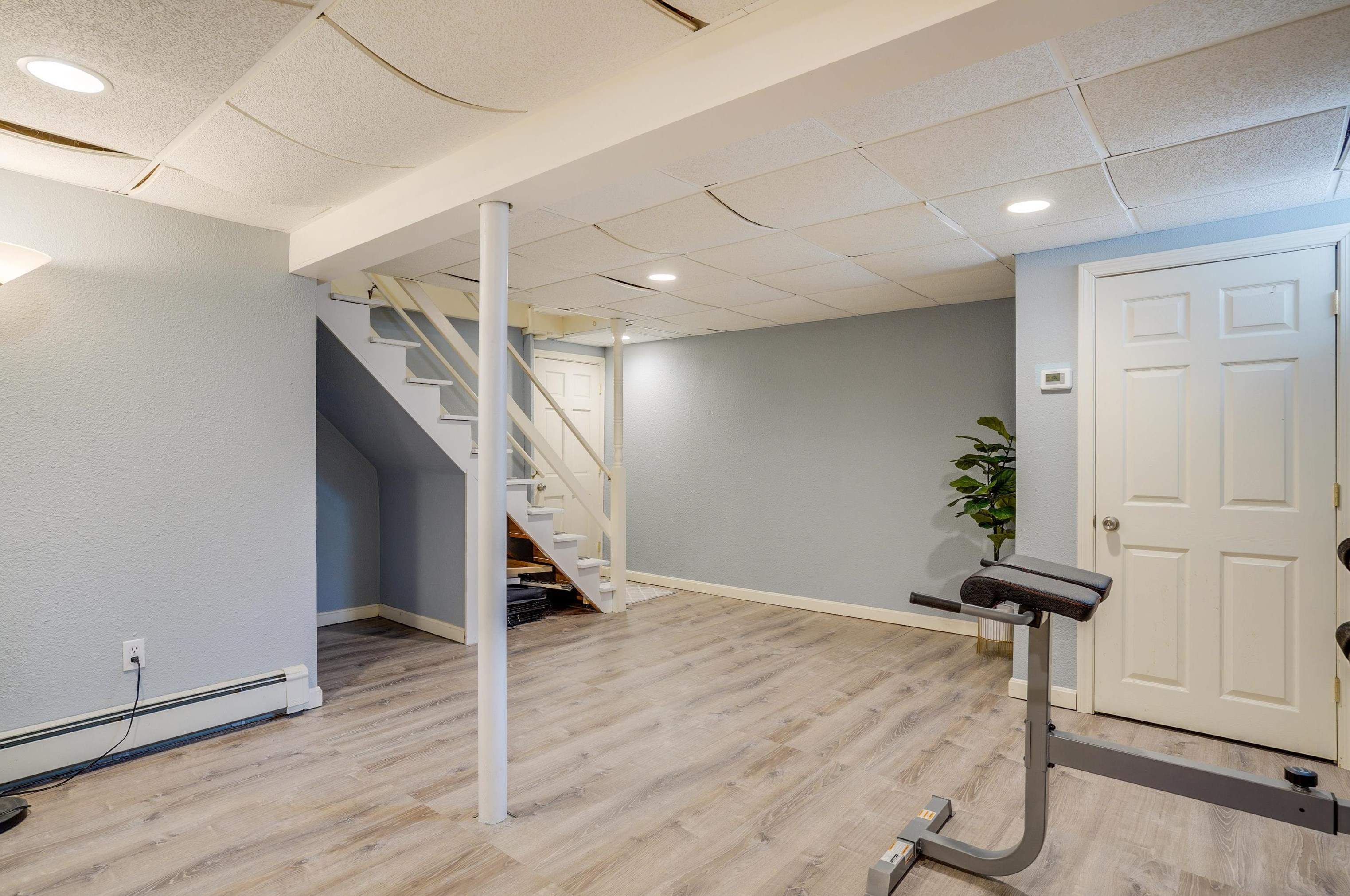 426 Medford St, Manchester NH  03109-4528 exterior