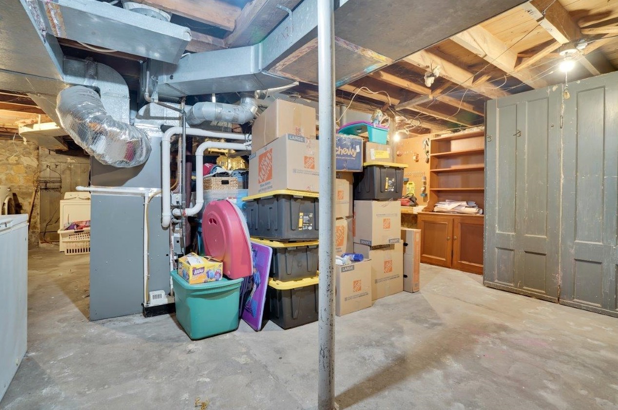 44 Cypress St, Manchester NH  03103-3714 exterior