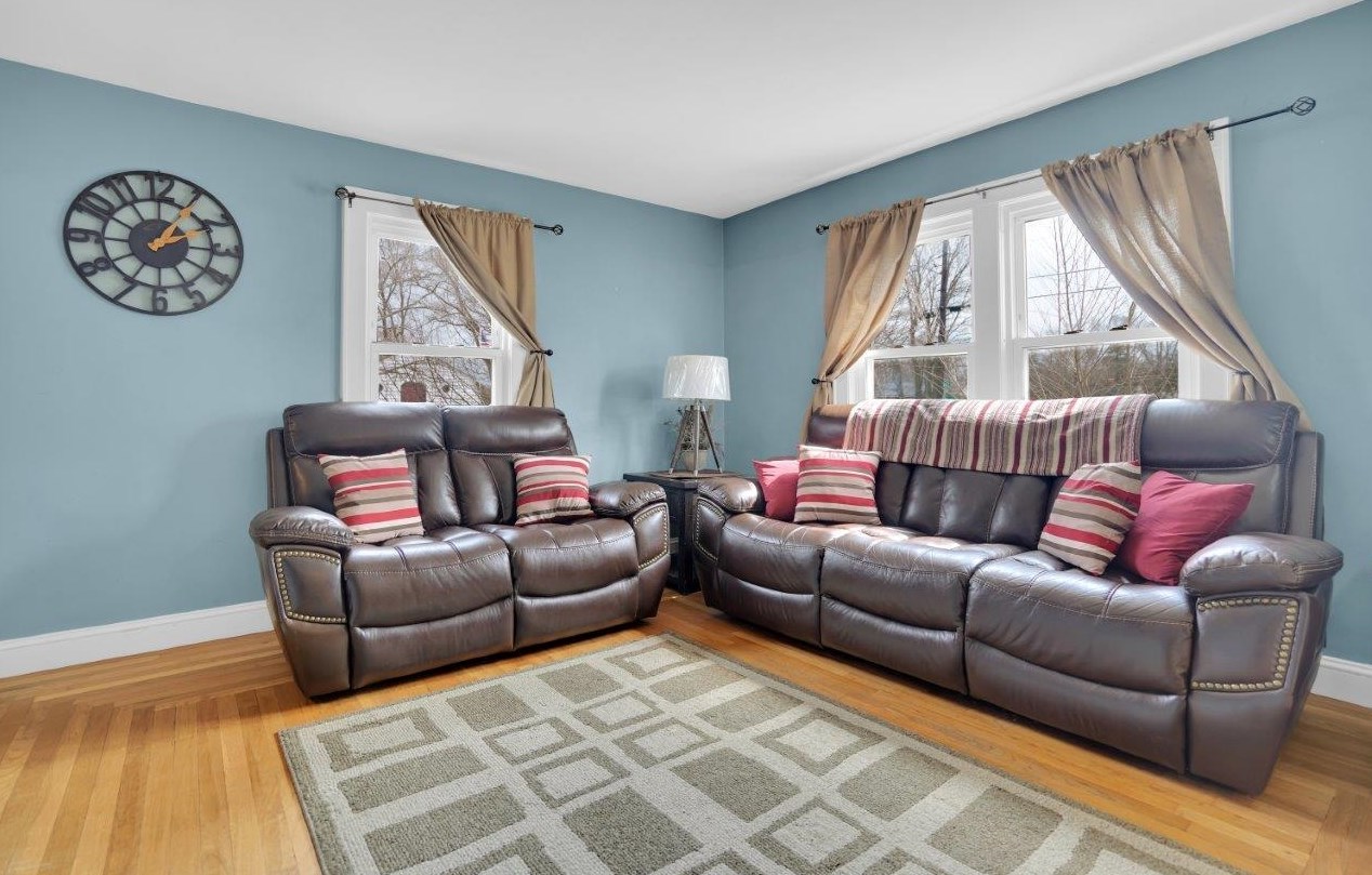 44 Cypress St, Manchester NH  03103-3714 exterior