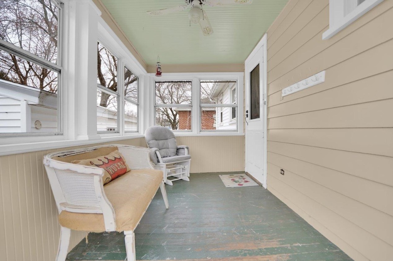 44 Cypress St, Manchester NH  03103-3714 exterior