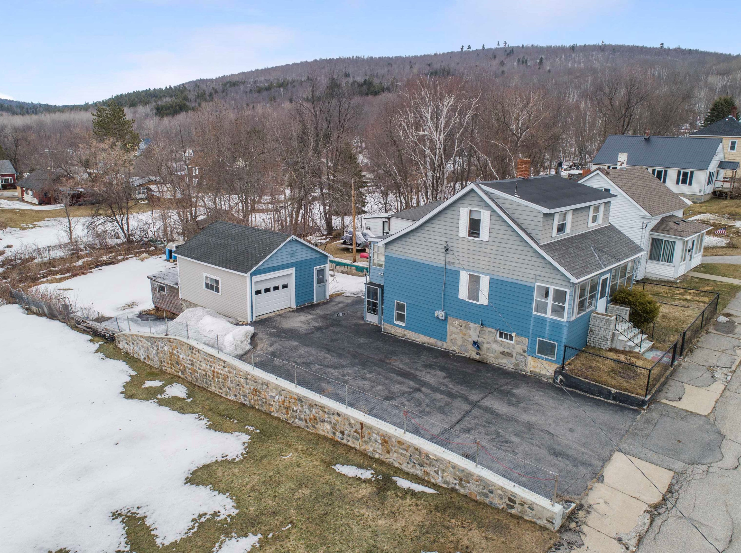 447 Forbush Ave, Berlin NH  03570-3609 exterior