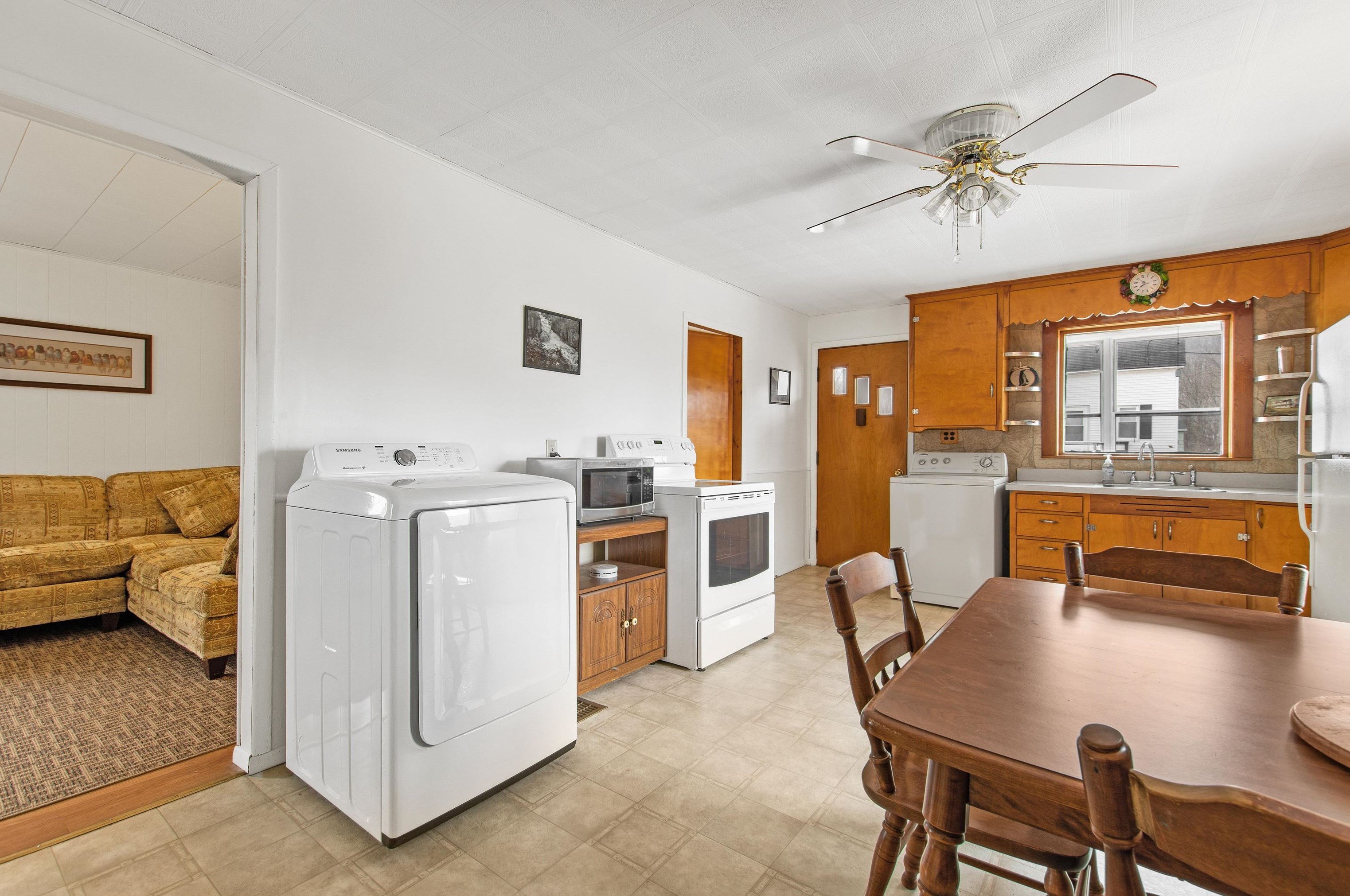 447 Forbush Ave, Berlin NH  03570-3609 exterior
