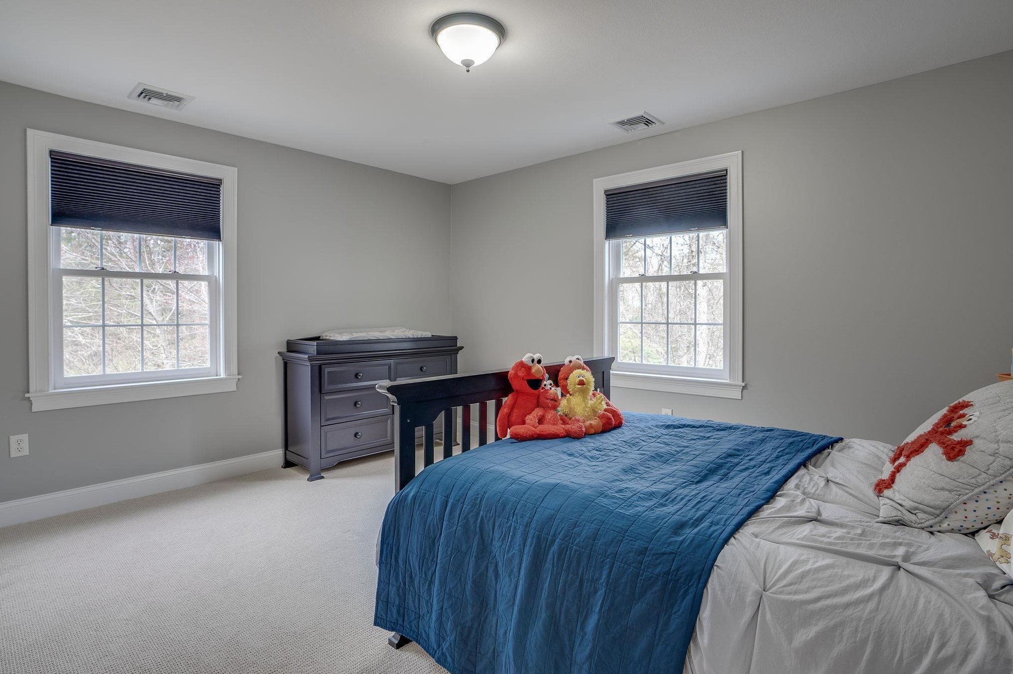 78 Rolling Woods Dr, Manchester NH  03110-4540 exterior