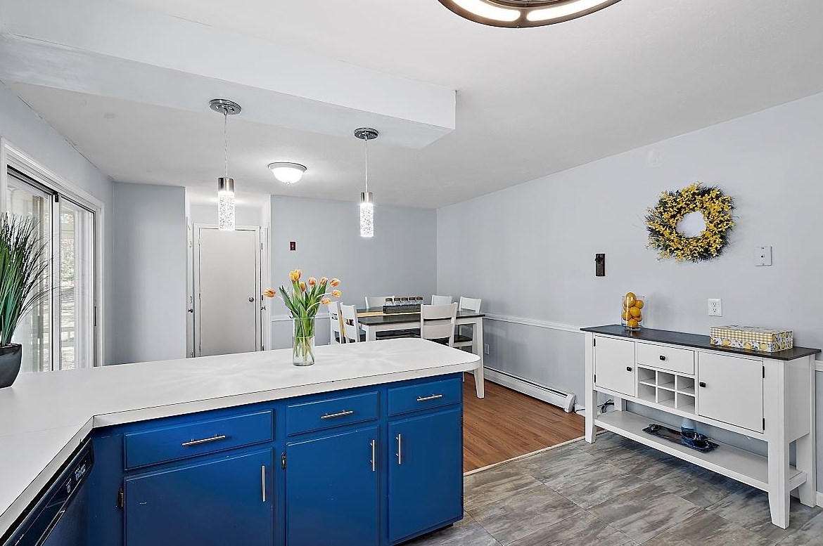 58 Bean Rd, Merrimack NH  03054-2418 exterior