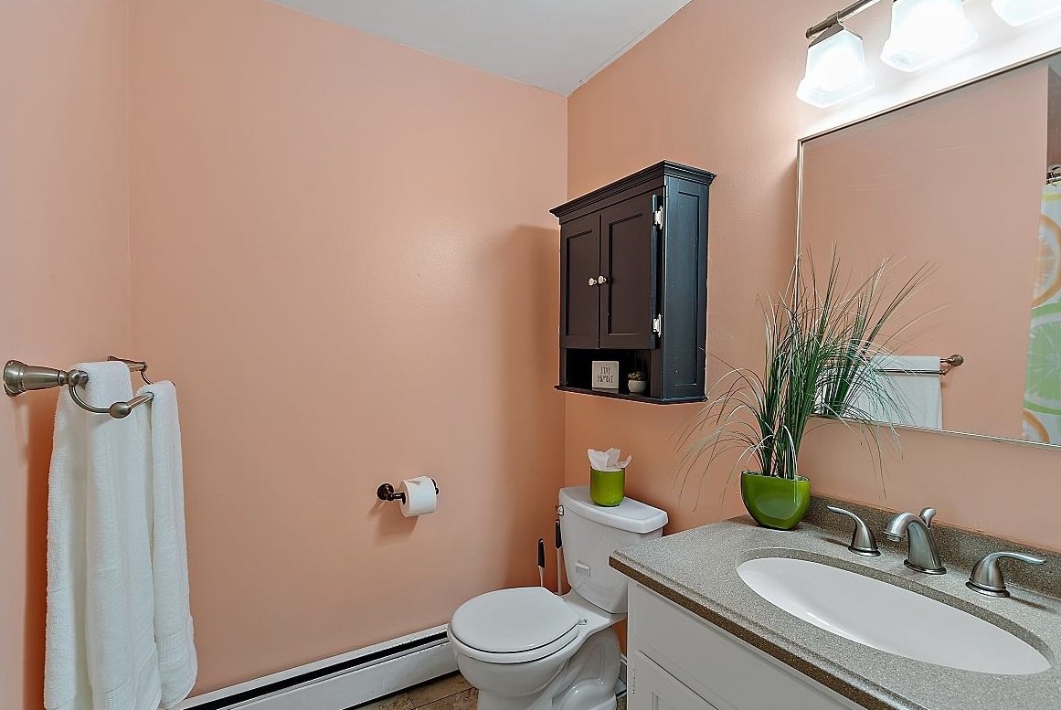 58 Bean Rd, Merrimack NH  03054-2418 exterior