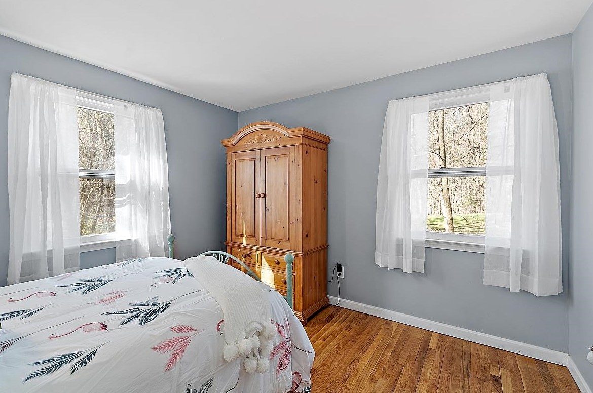 58 Bean Rd, Merrimack NH  03054-2418 exterior