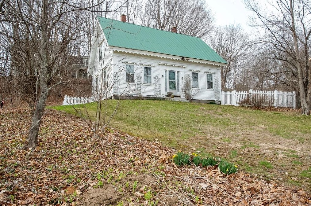 14 Steeple St, Milton, NH 03851