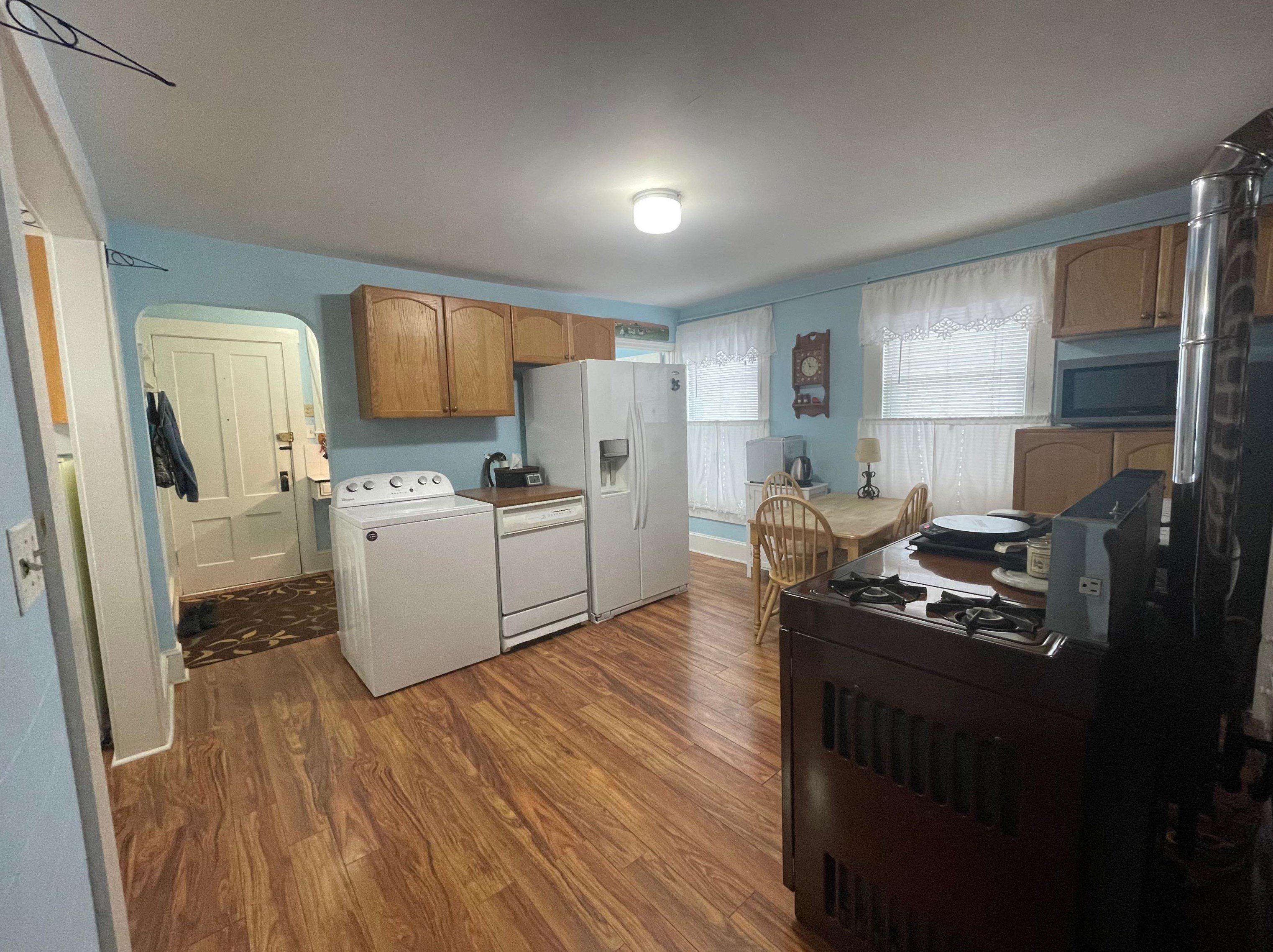 398 Cedar St, Manchester NH  03103-4841 exterior