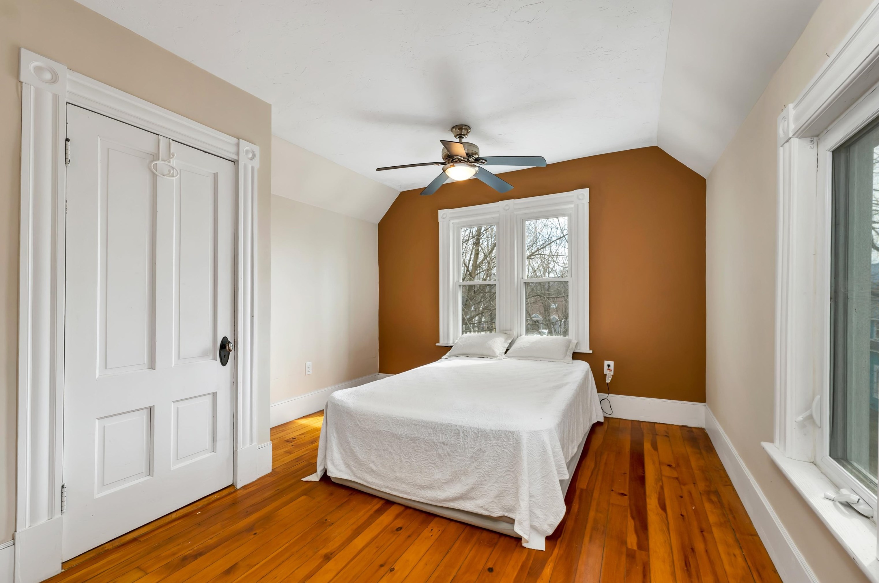 1 Crawford St, Bridgewater NH  03264-1401 exterior