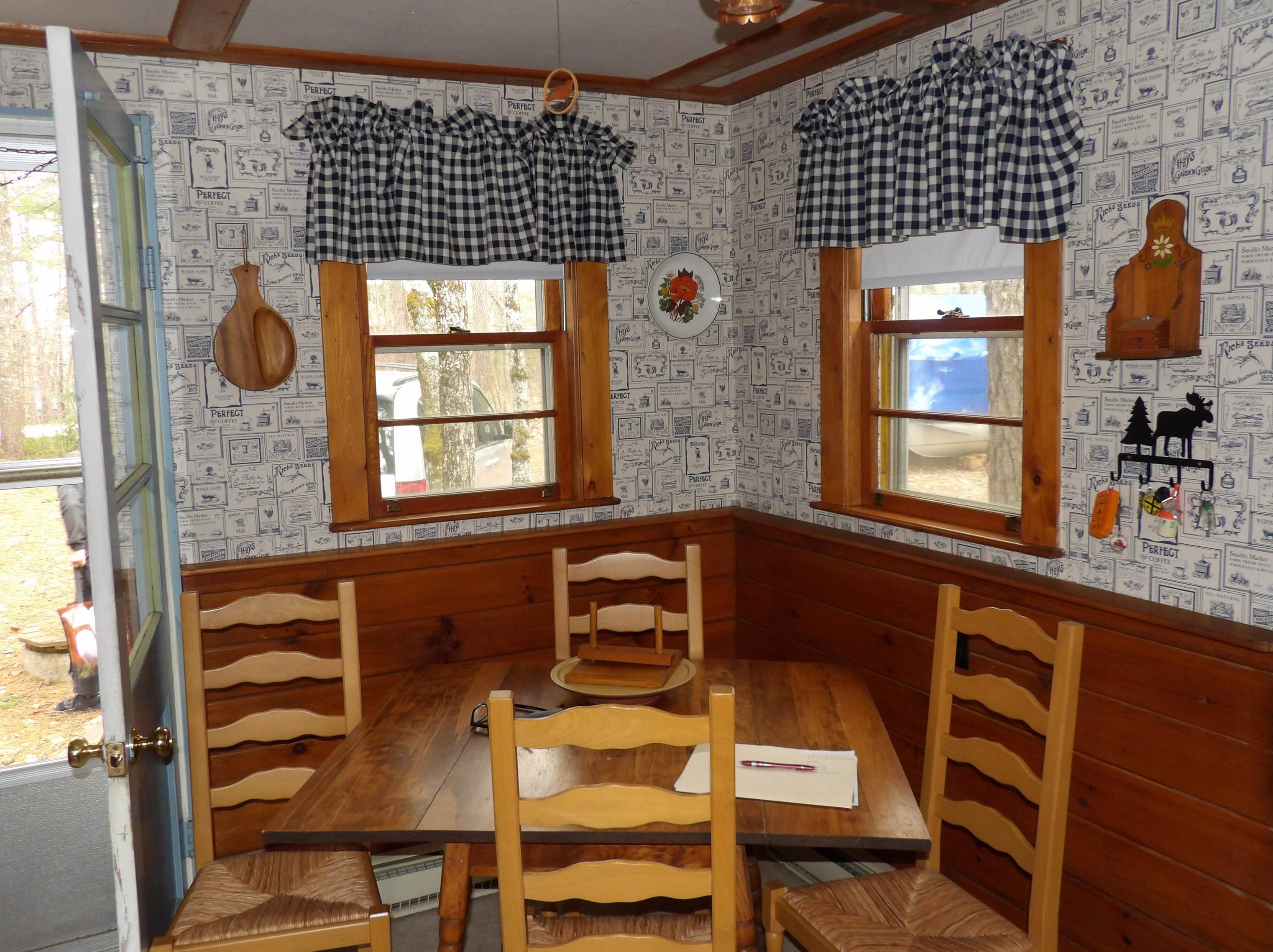 165 Leavitt Rd, Ctr Ossipee NH  03814-6311 exterior