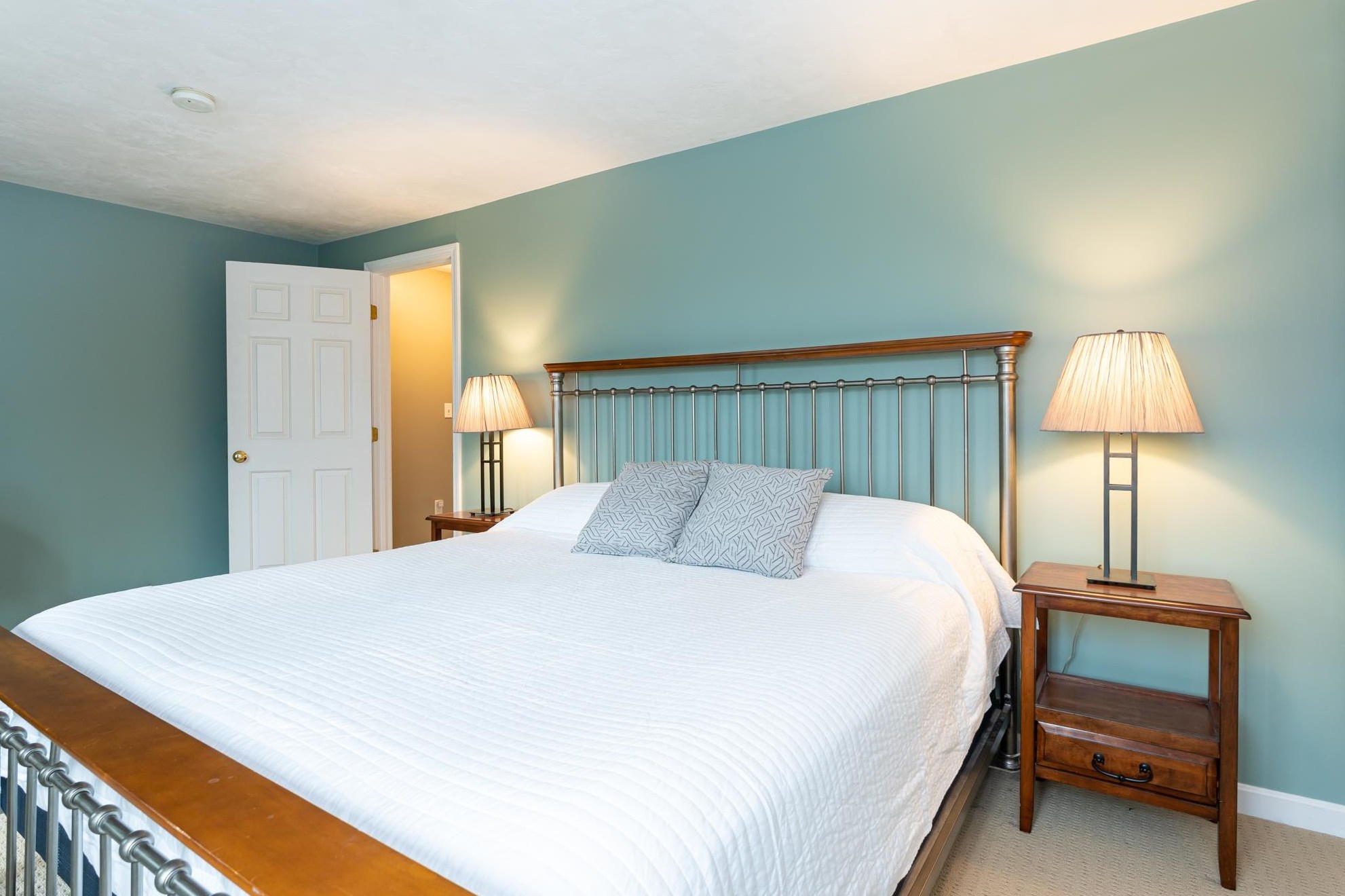 8 Burberry Ct, Merrimack NH exterior