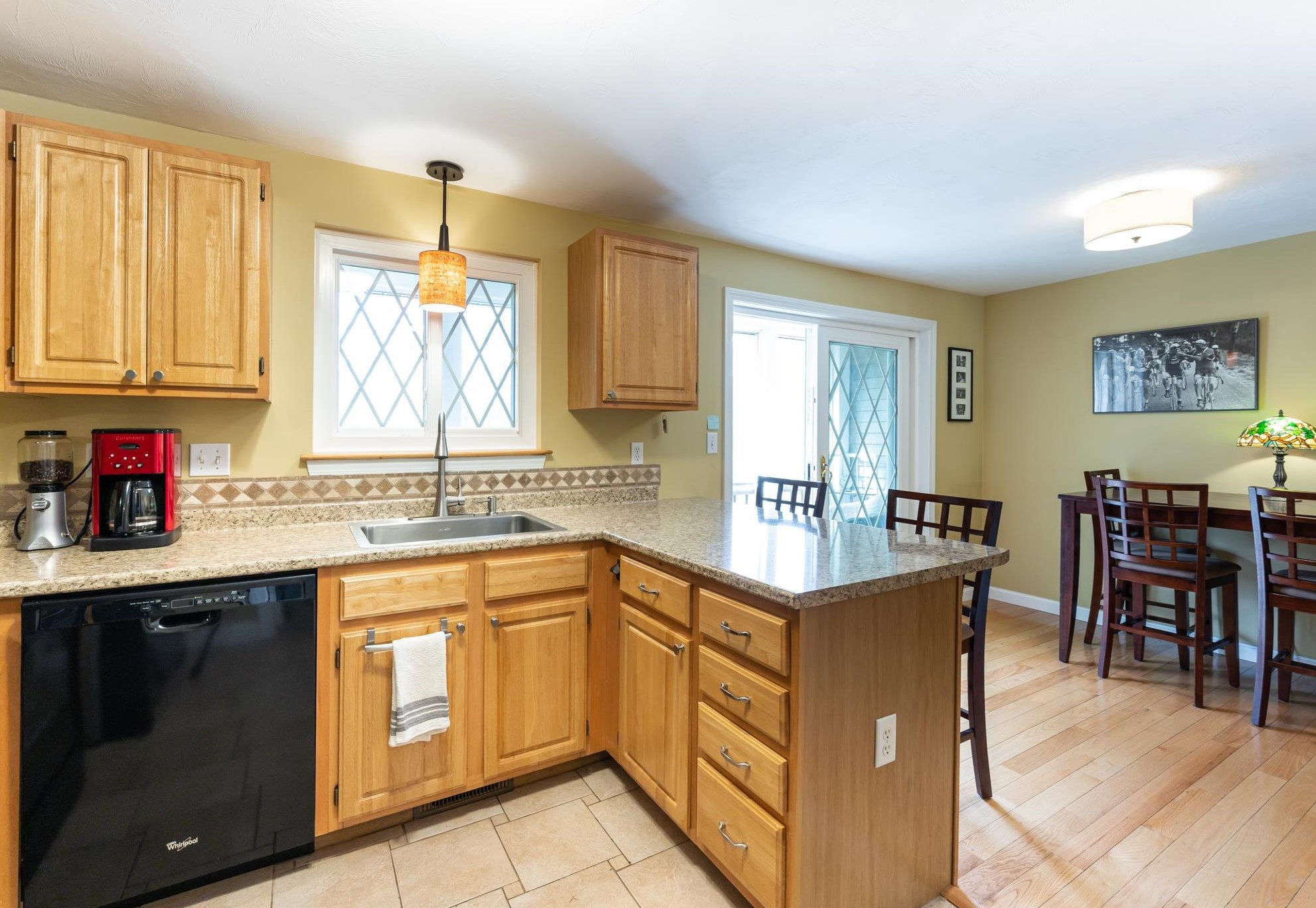 8 Burberry Ct, Merrimack NH exterior