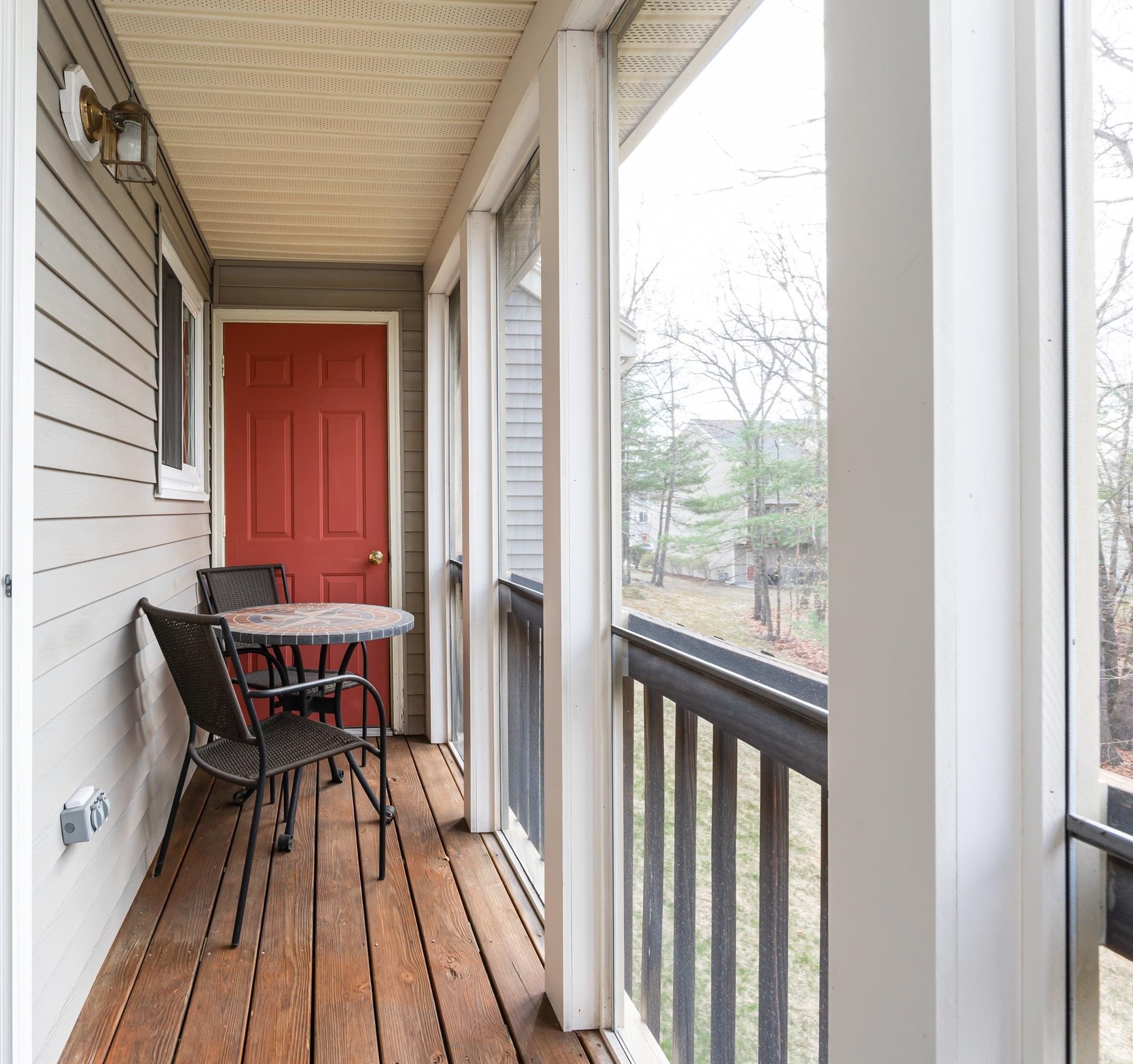 8 Burberry Ct, Merrimack NH exterior