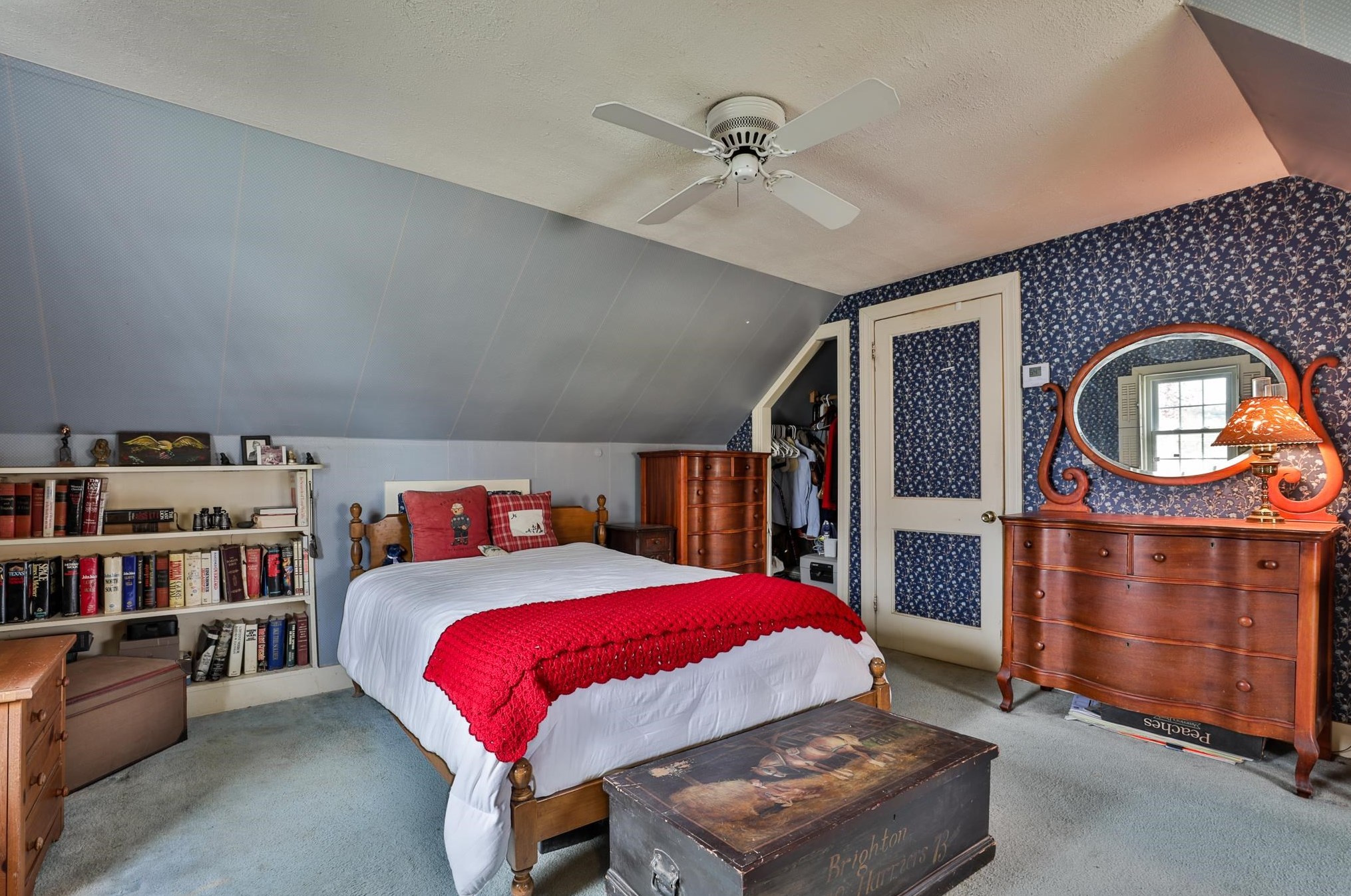 40 Newgate Cir, Manchester NH  03102-5147 exterior