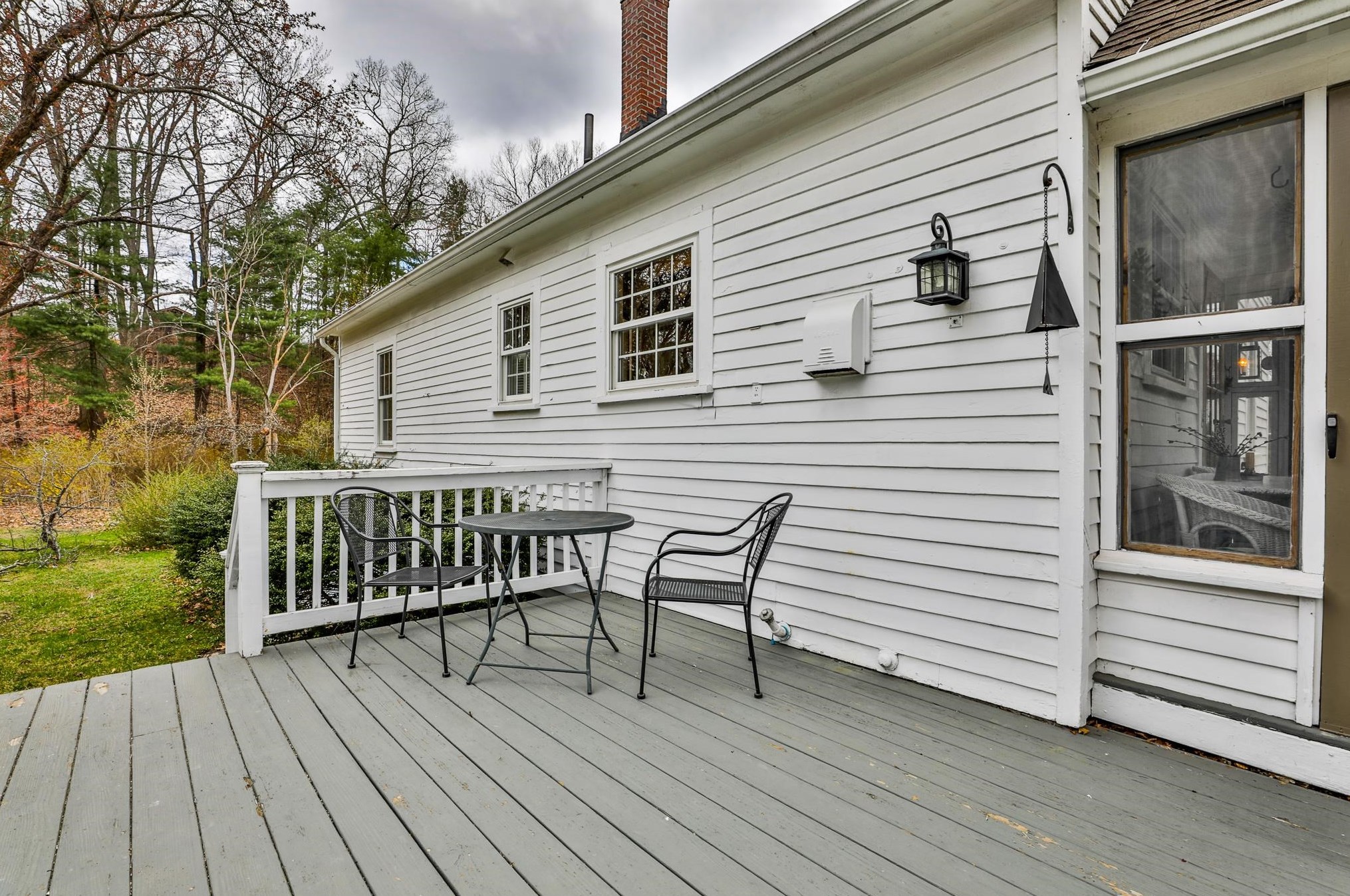 40 Newgate Cir, Manchester NH  03102-5147 exterior