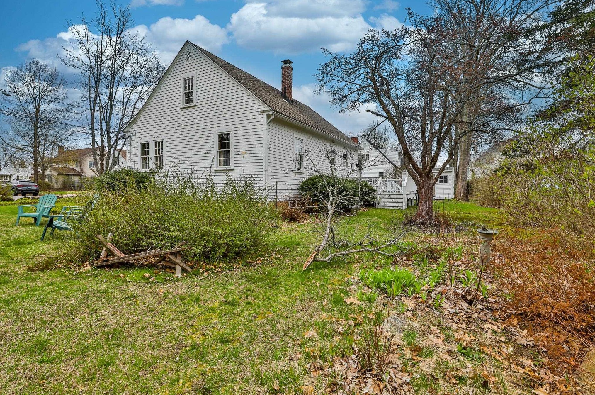 40 Newgate Cir, Manchester NH  03102-5147 exterior