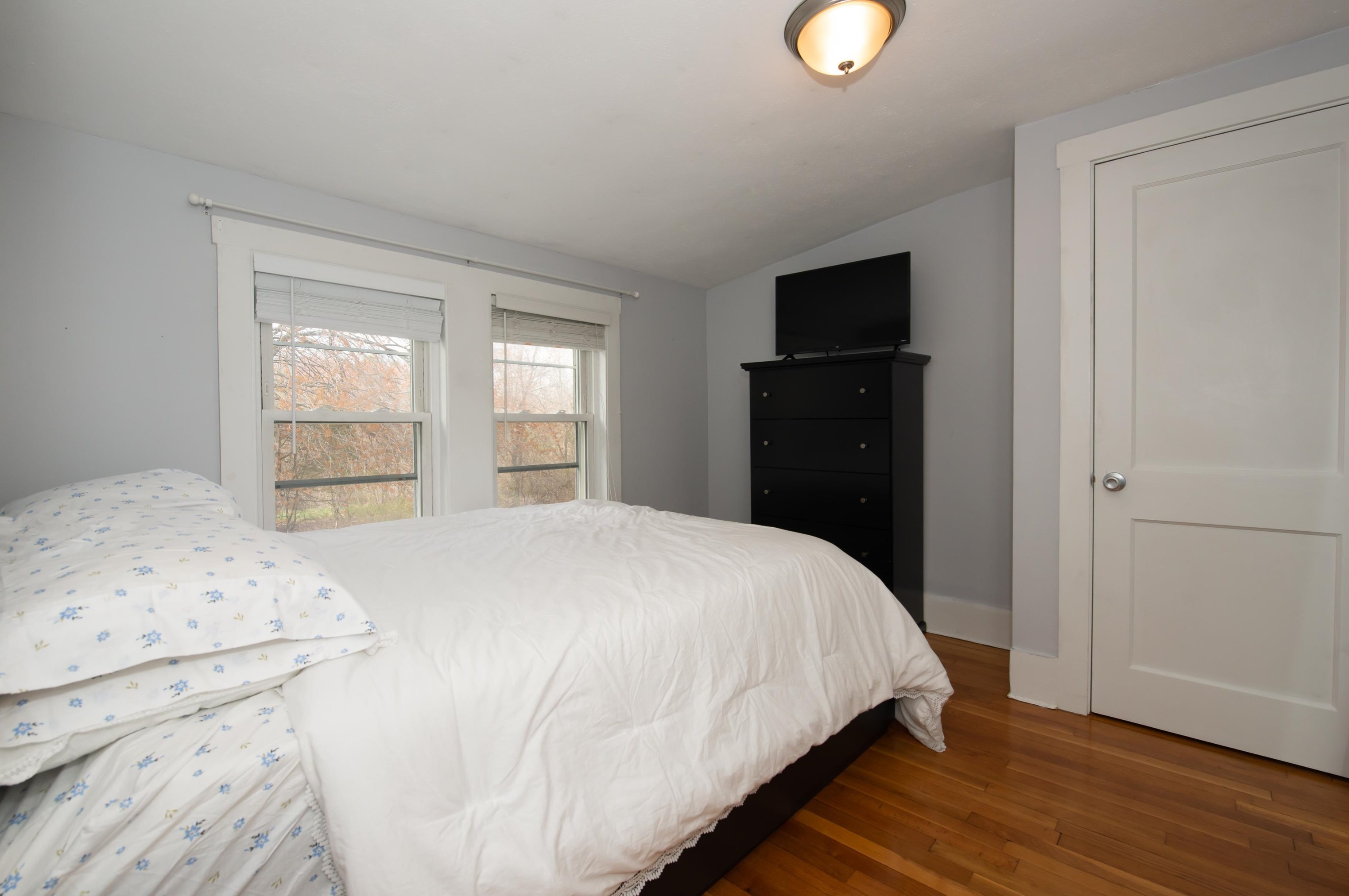 48 Foch St, Manchester NH  03102-1113 exterior