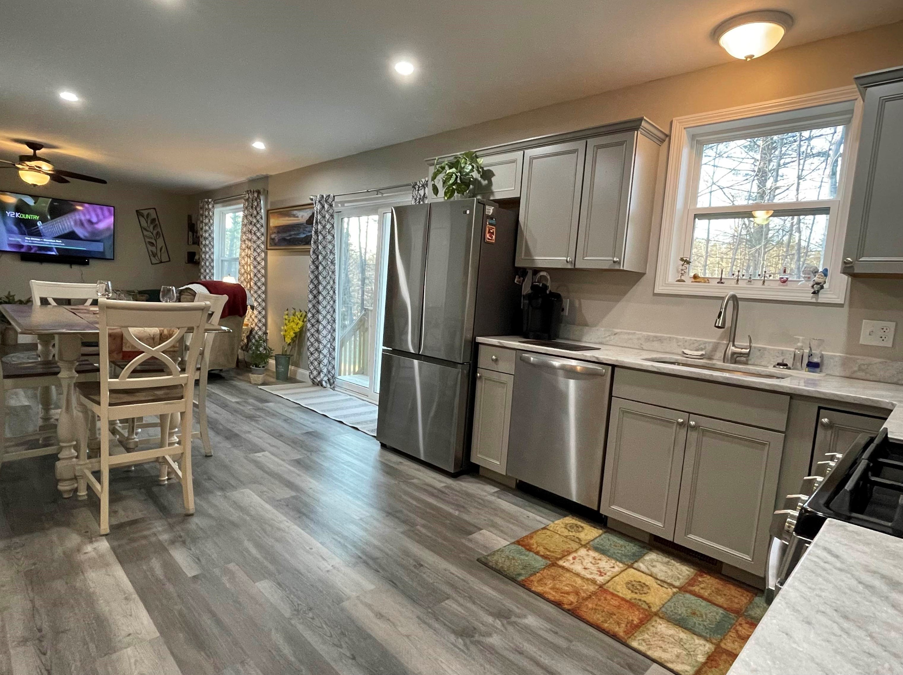 32 Barrington Cir, Ctr Ossipee NH  03814-7103 exterior