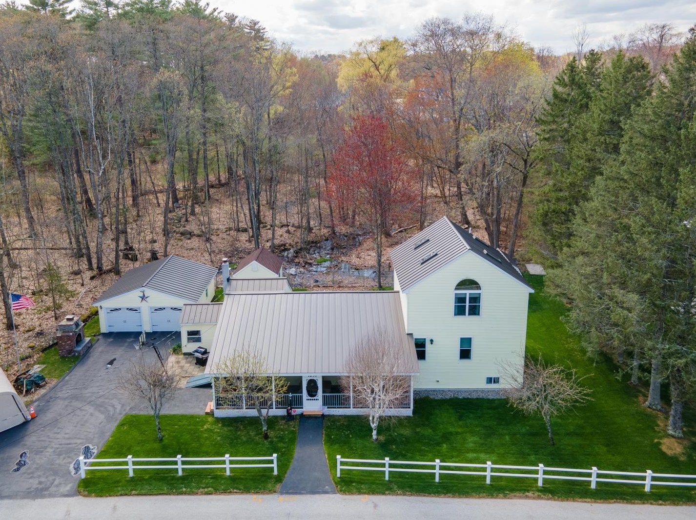 1630 Lake Shore Rd, Manchester NH  03109-5711 exterior