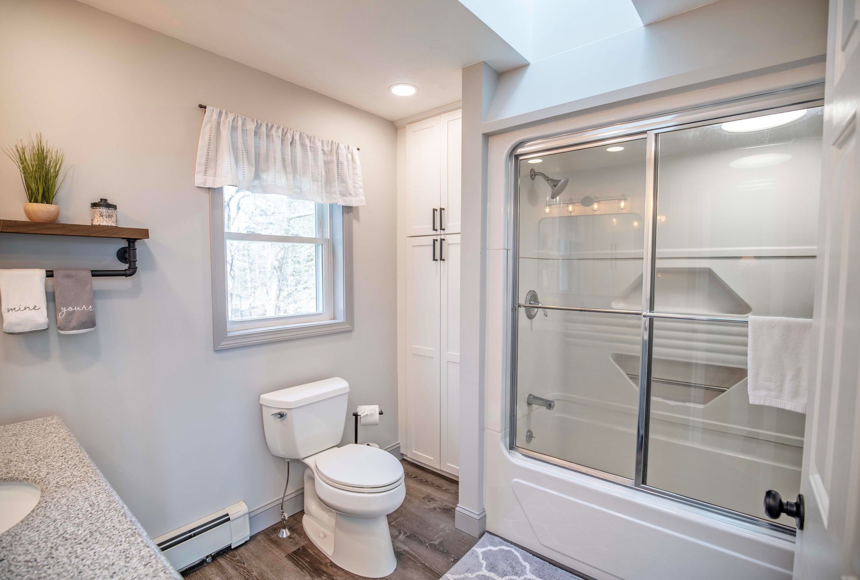 1630 Lake Shore Rd, Manchester NH  03109-5711 exterior