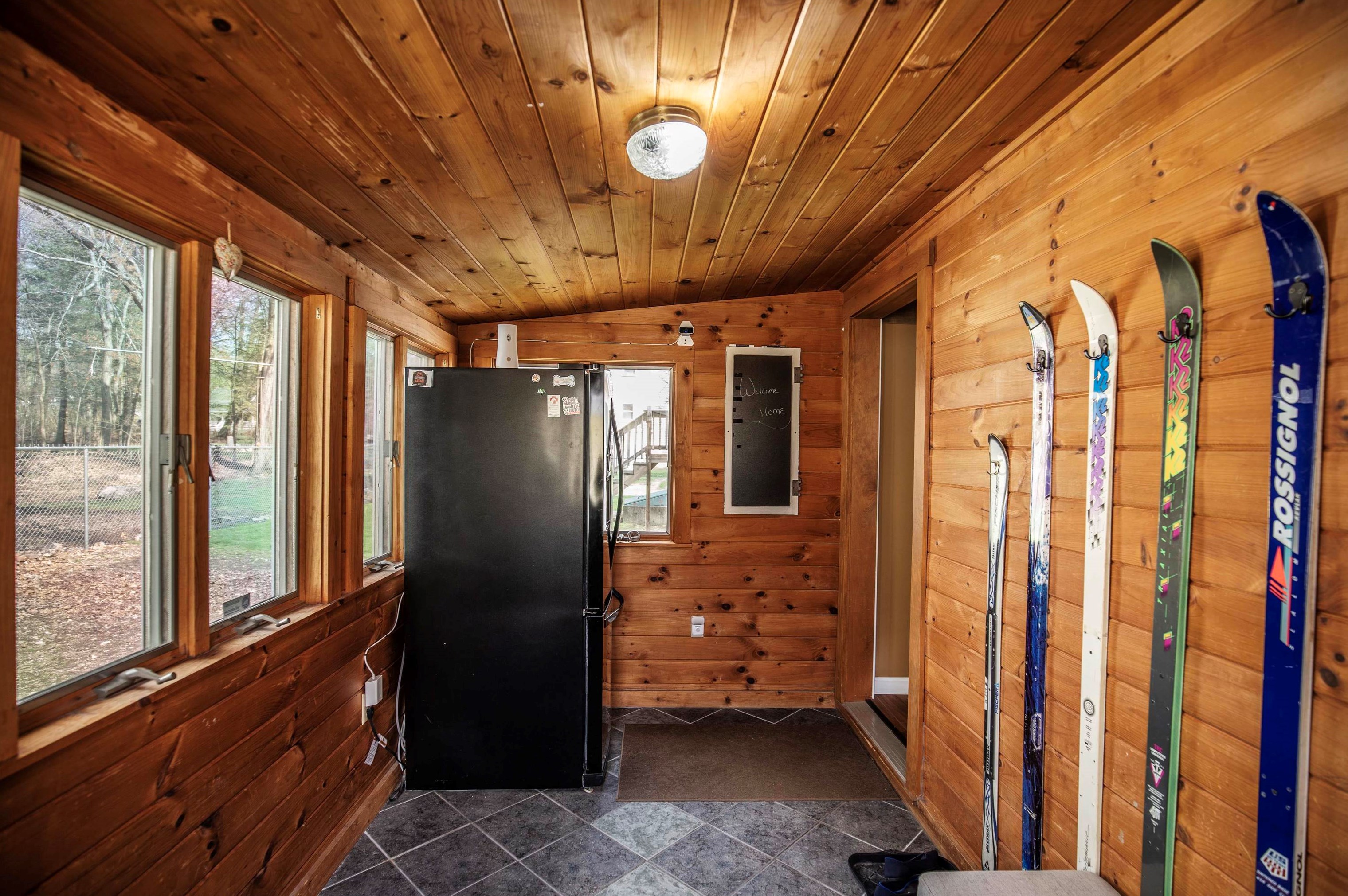 1630 Lake Shore Rd, Manchester NH  03109-5711 exterior