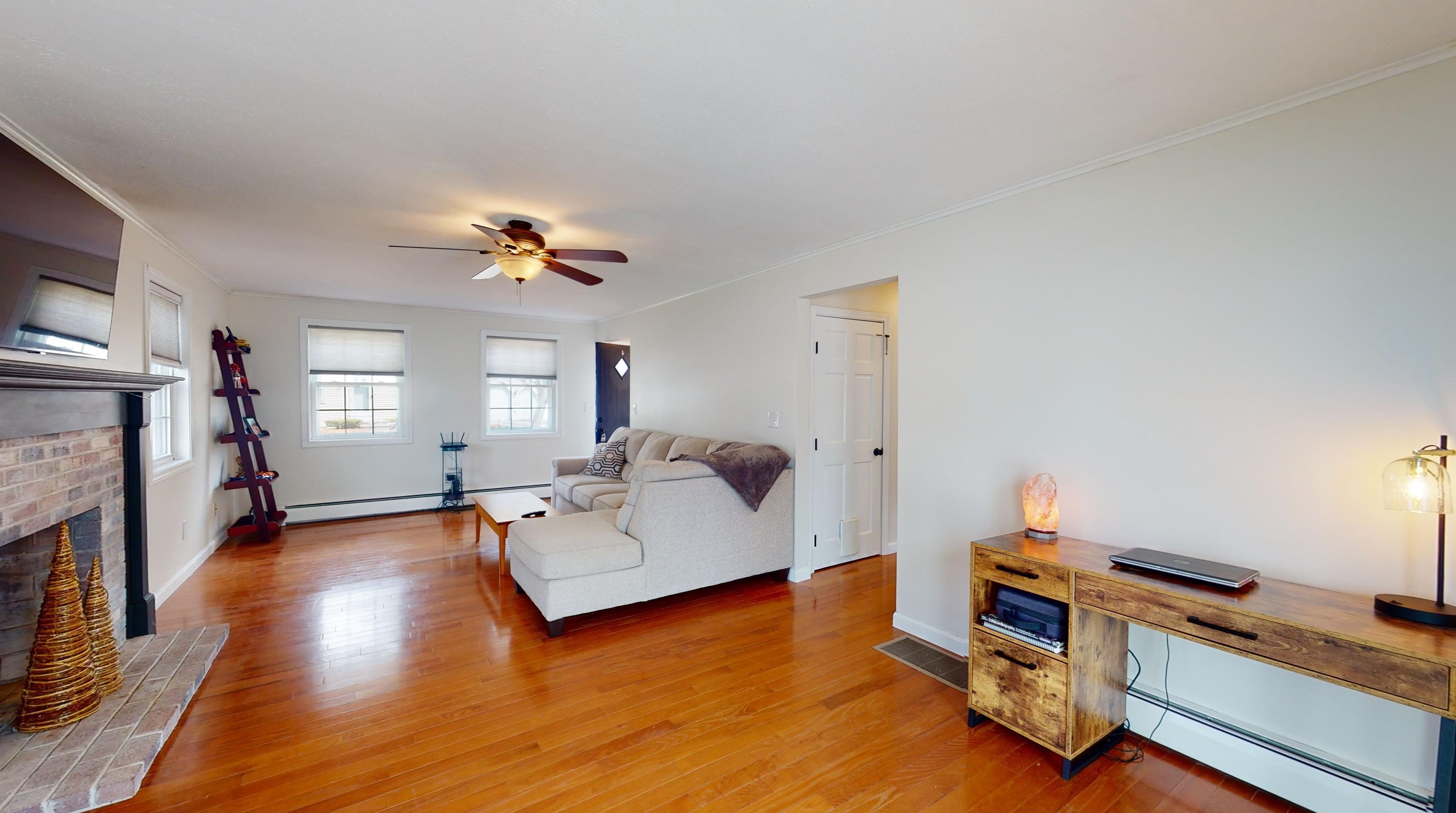 33 Old Orchard Way, Manchester NH  03103-2368 exterior