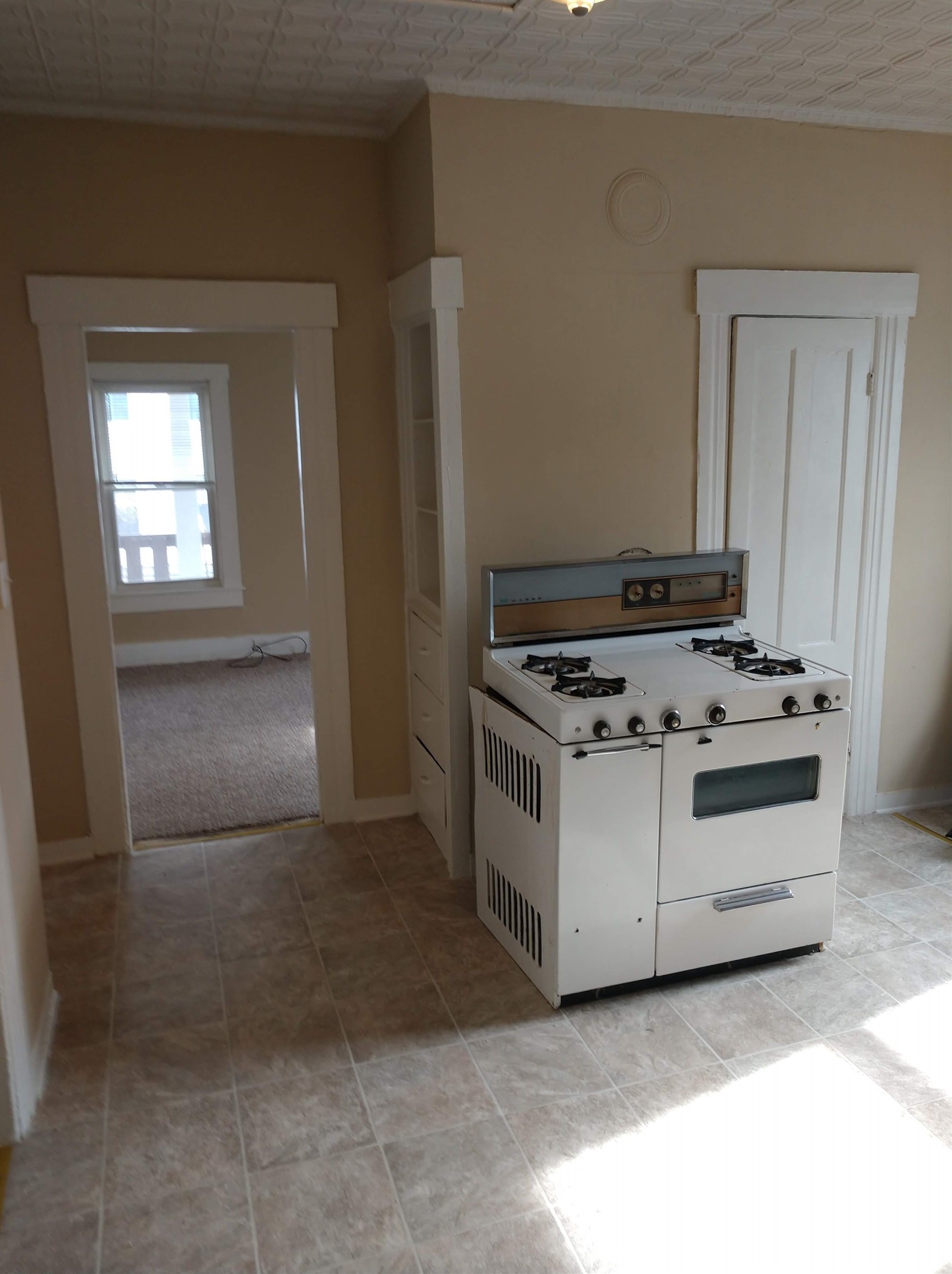 202 Notre Dame Ave, Manchester NH  03102-3942 exterior