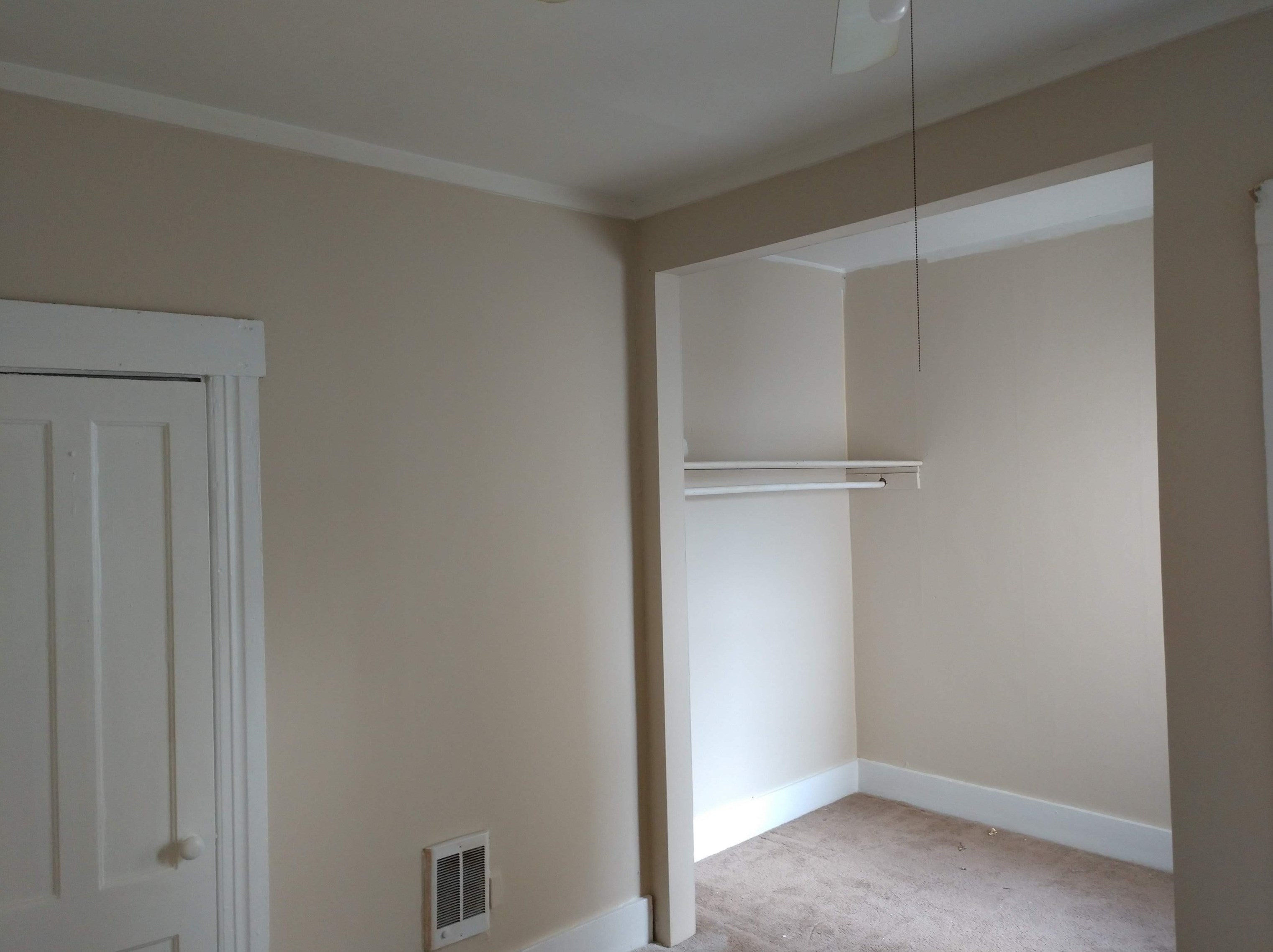 202 Notre Dame Ave, Manchester NH  03102-3942 exterior