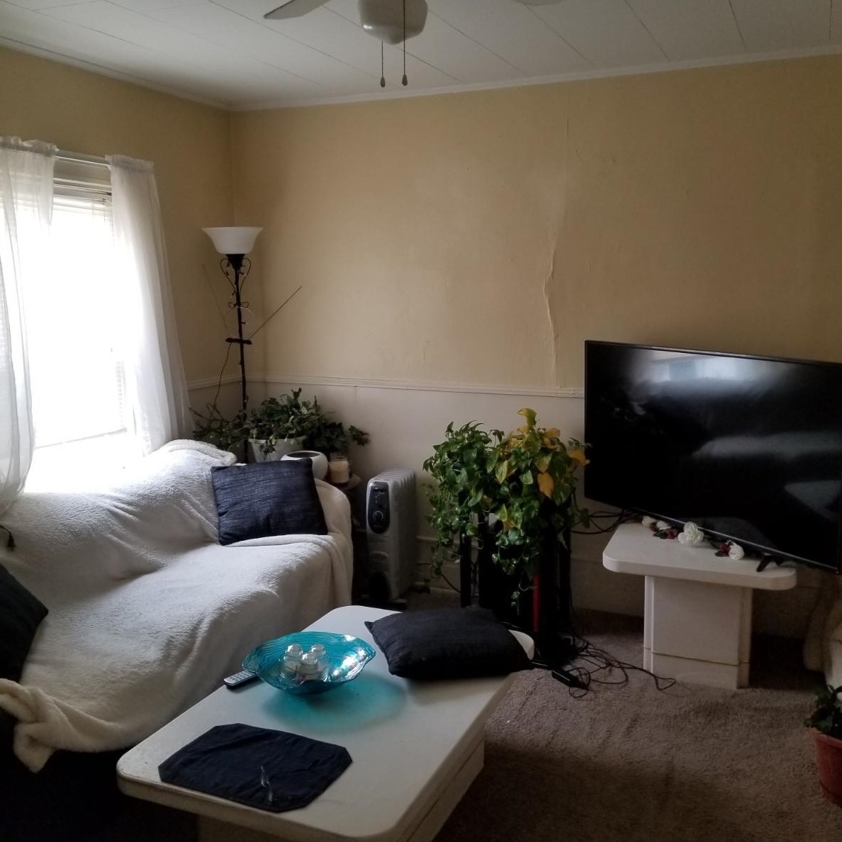 202 Notre Dame Ave, Manchester NH  03102-3942 exterior