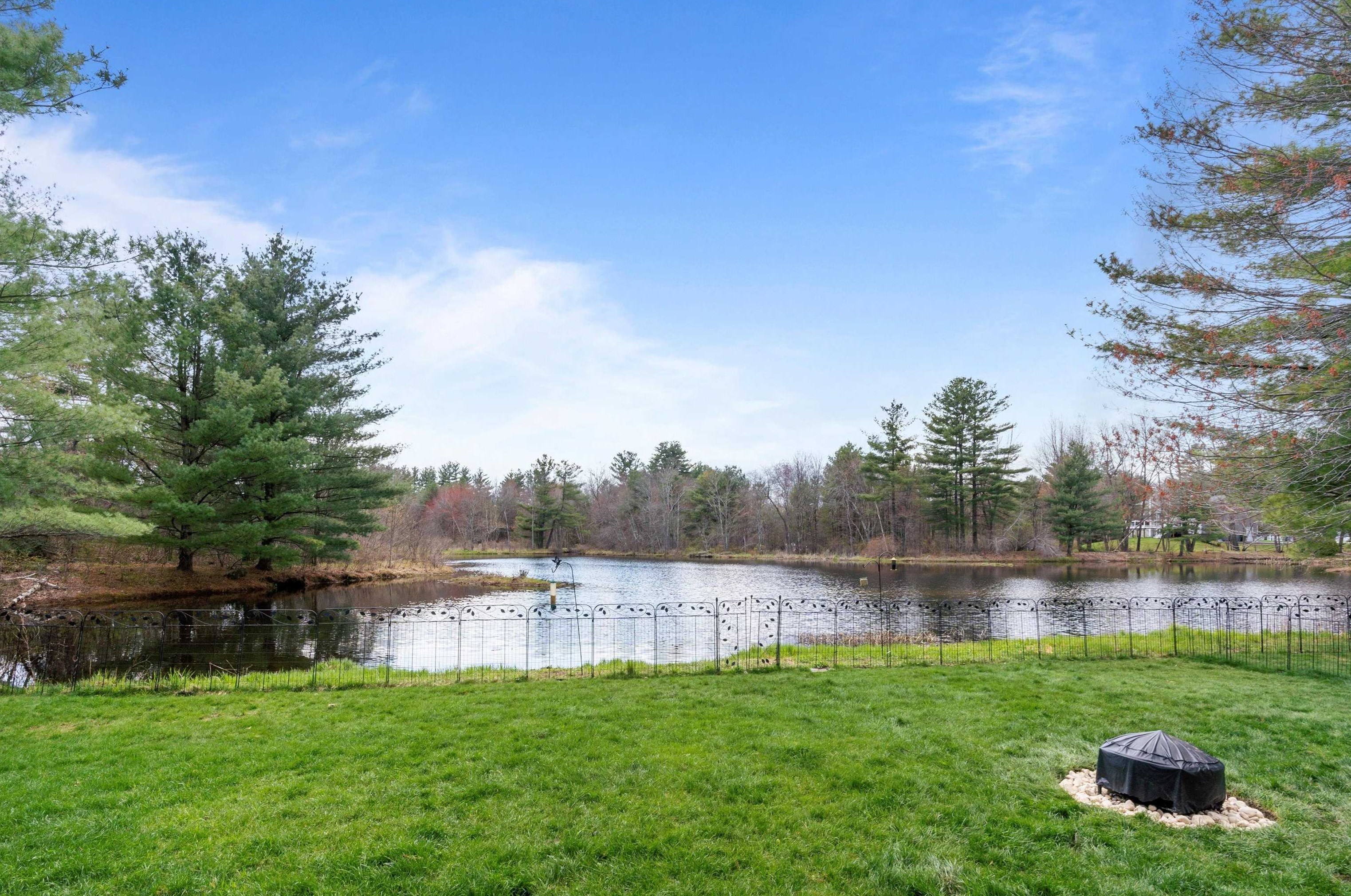 311 Brent St, Manchester NH  03103-7705 exterior